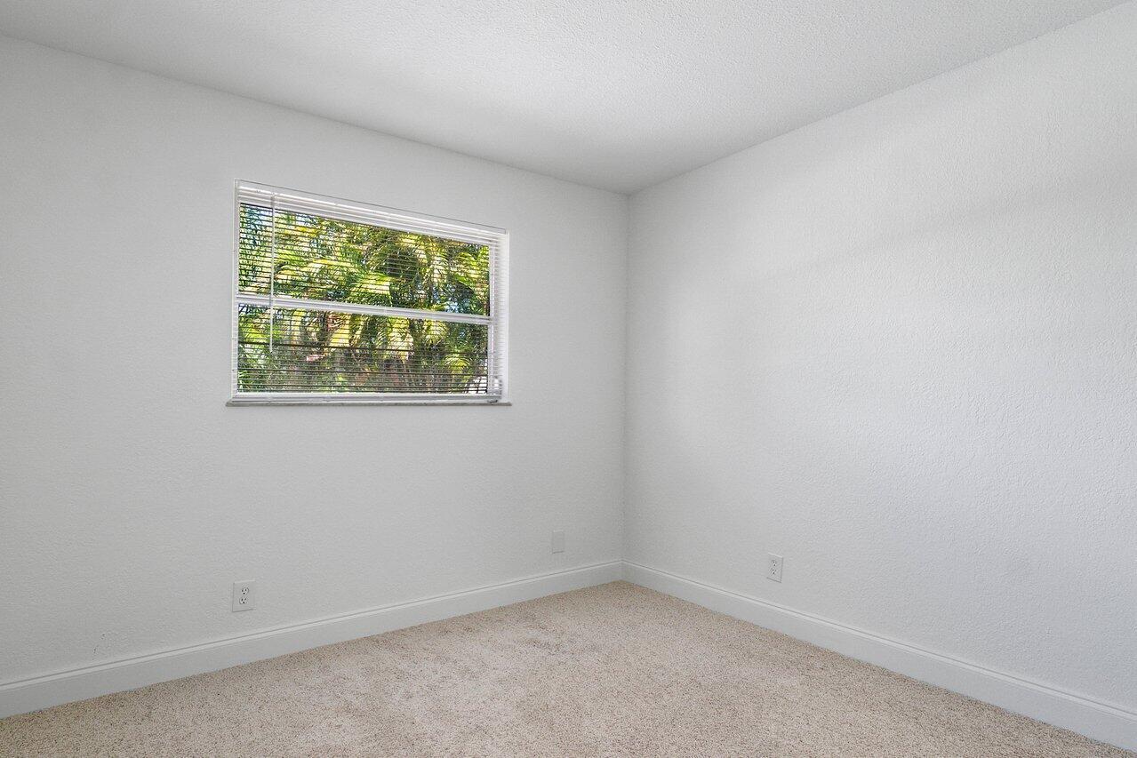 4360 Crestdale Street