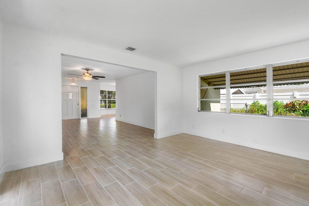 4360 Crestdale Street