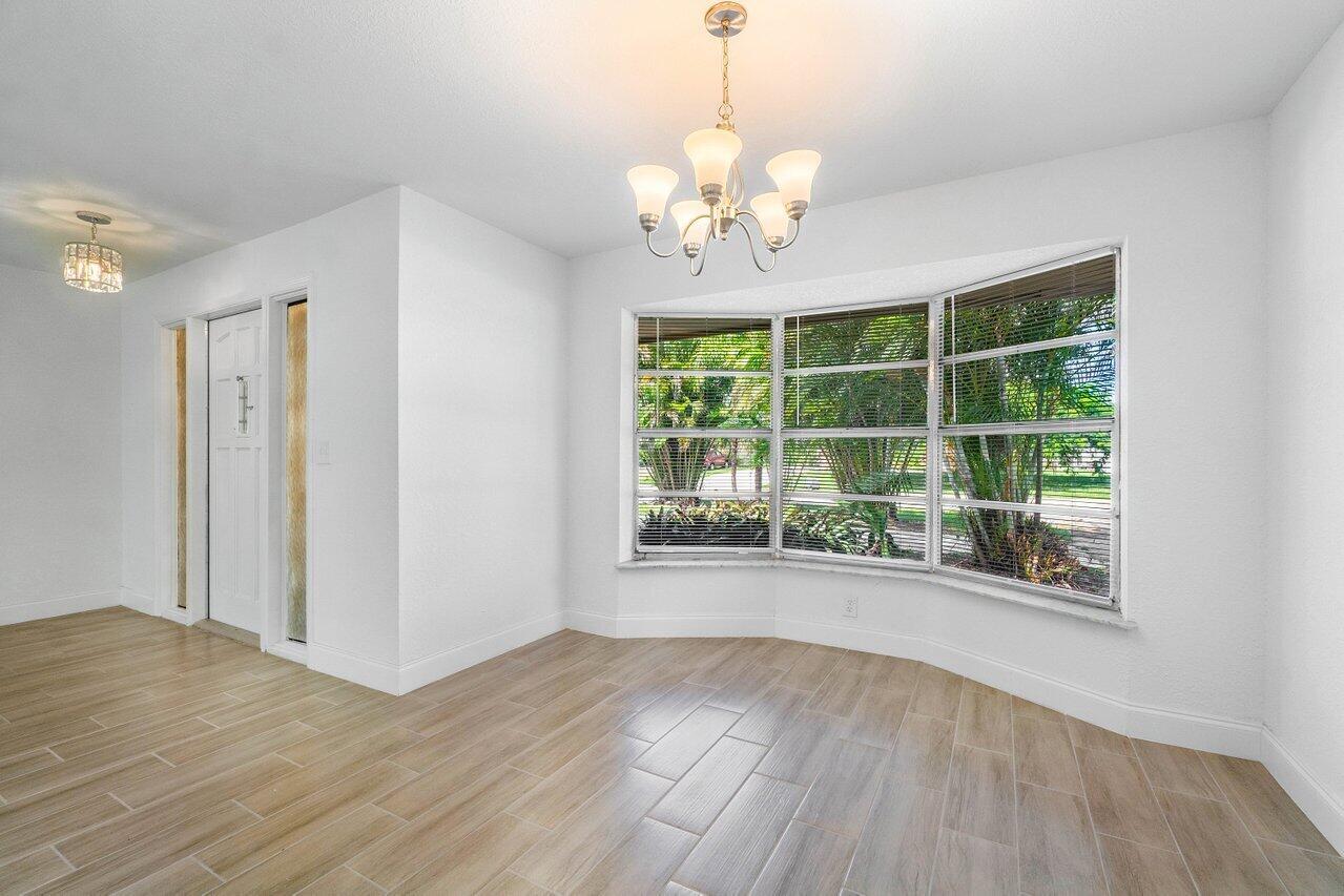 4360 Crestdale Street