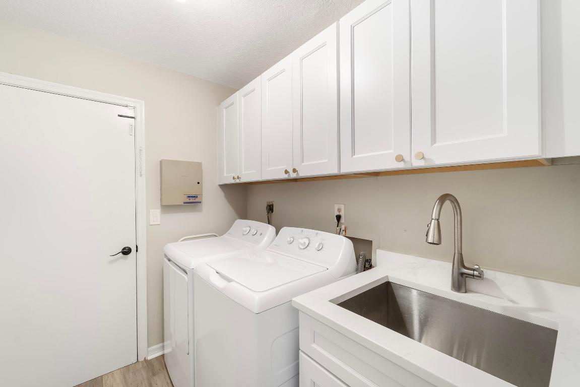 11942 Hemlock Street