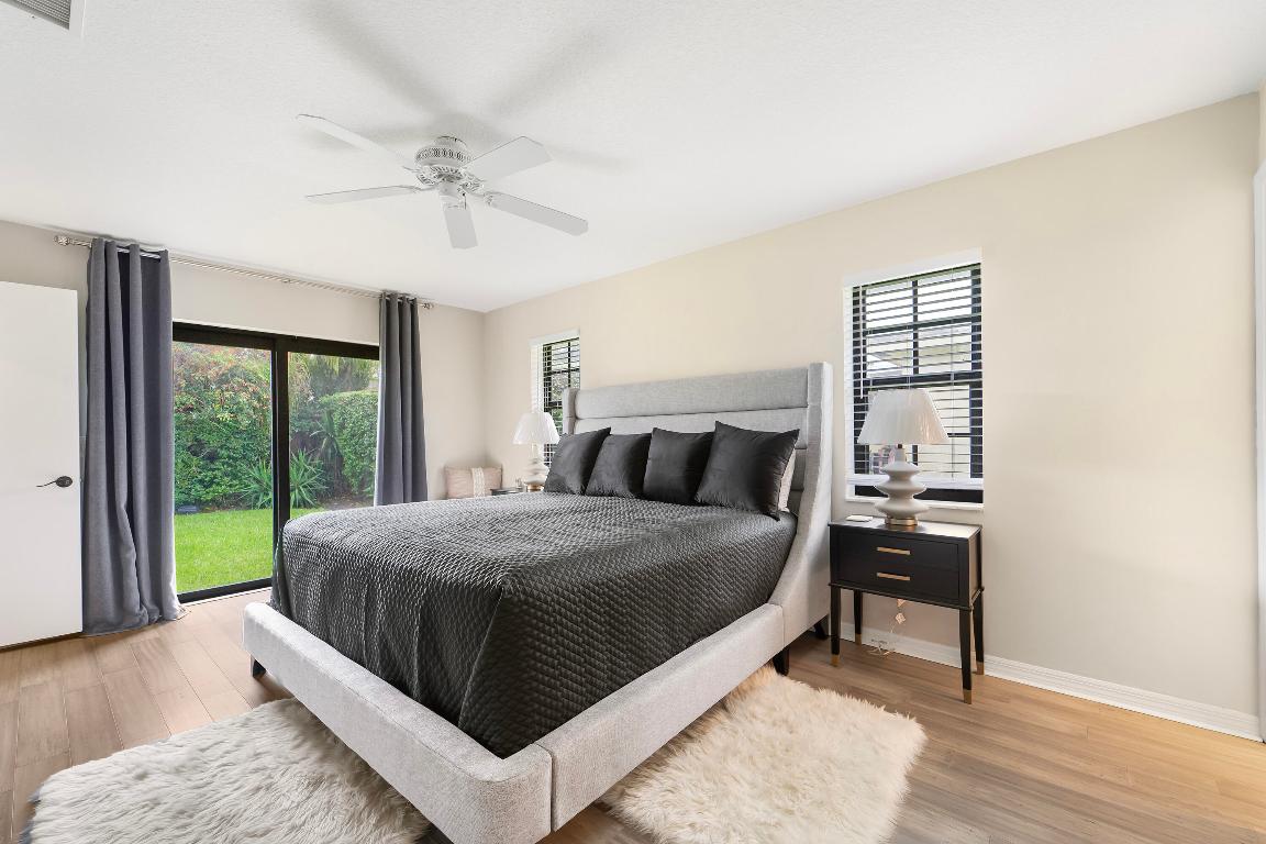 11942 Hemlock Street