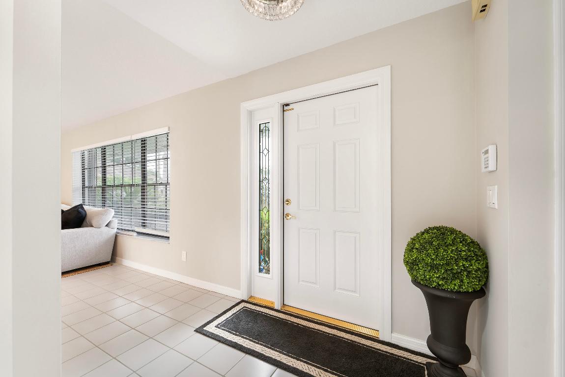 11942 Hemlock Street