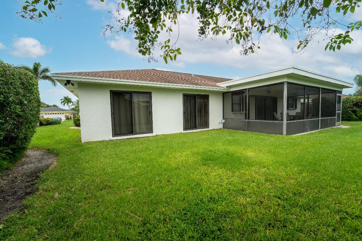 11942 Hemlock Street