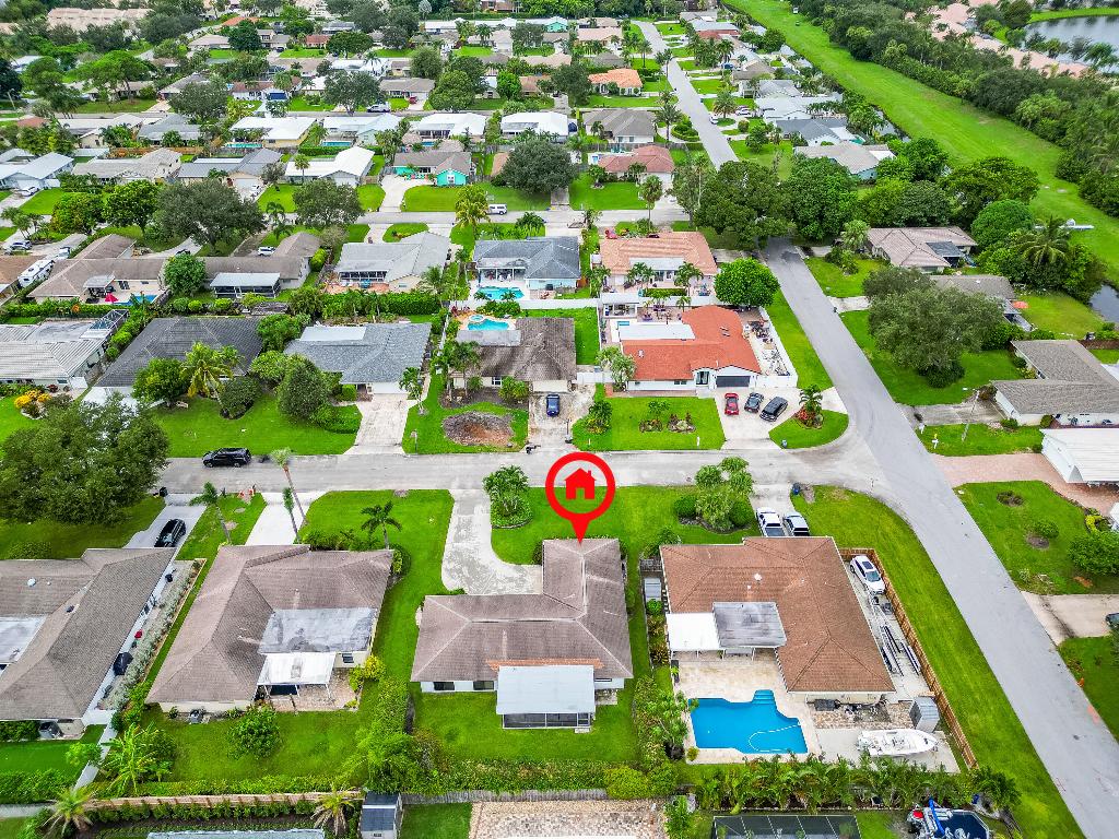 11942 Hemlock Street