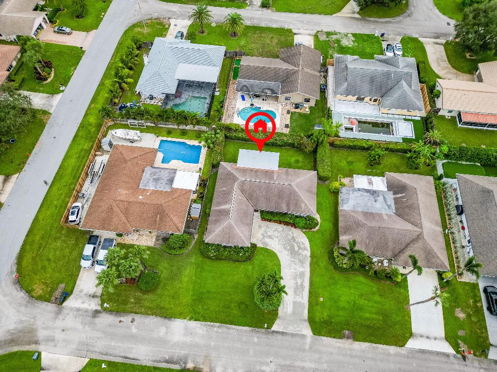 11942 Hemlock Street