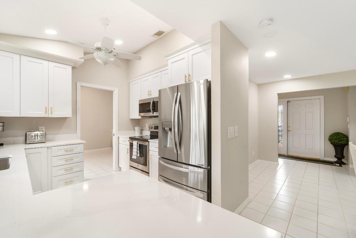 11942 Hemlock Street