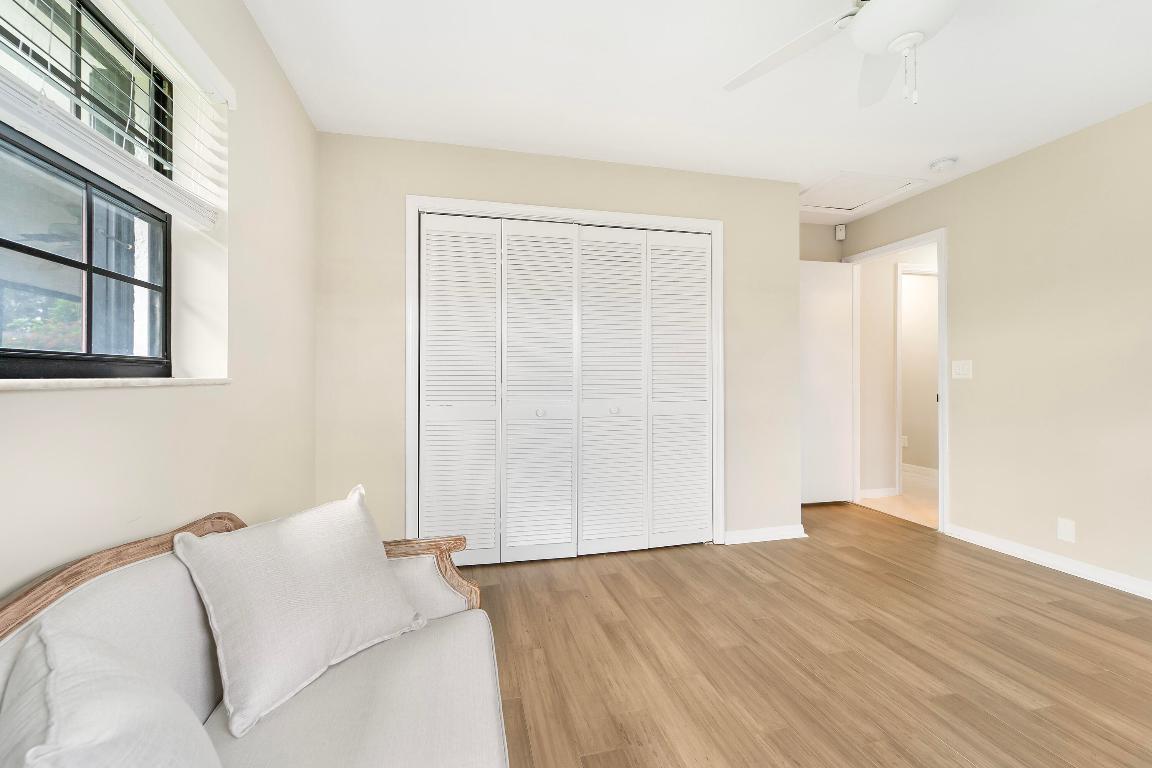 11942 Hemlock Street