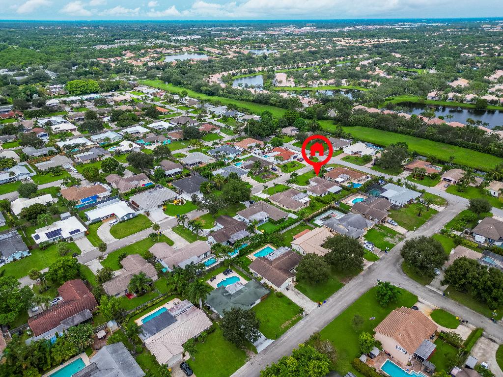 11942 Hemlock Street