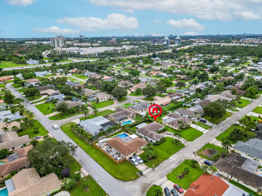 11942 Hemlock Street