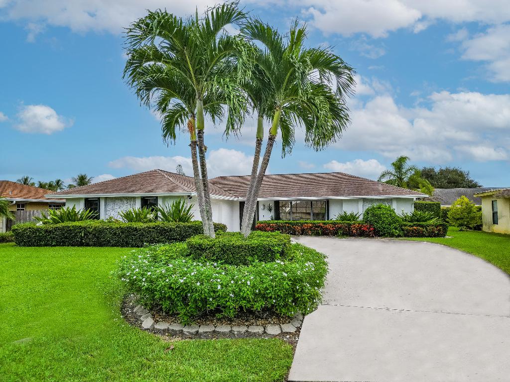 11942 Hemlock Street