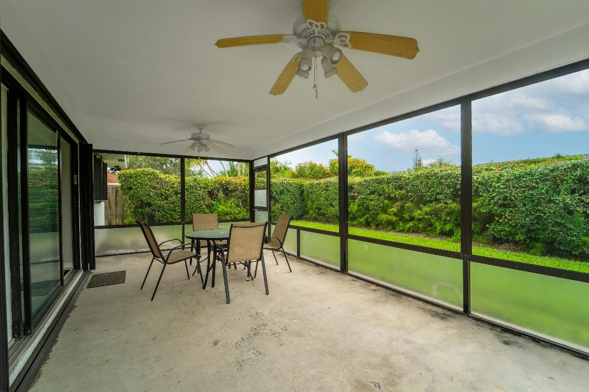 11942 Hemlock Street