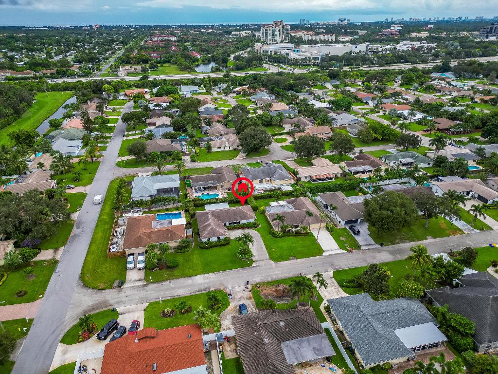 11942 Hemlock Street