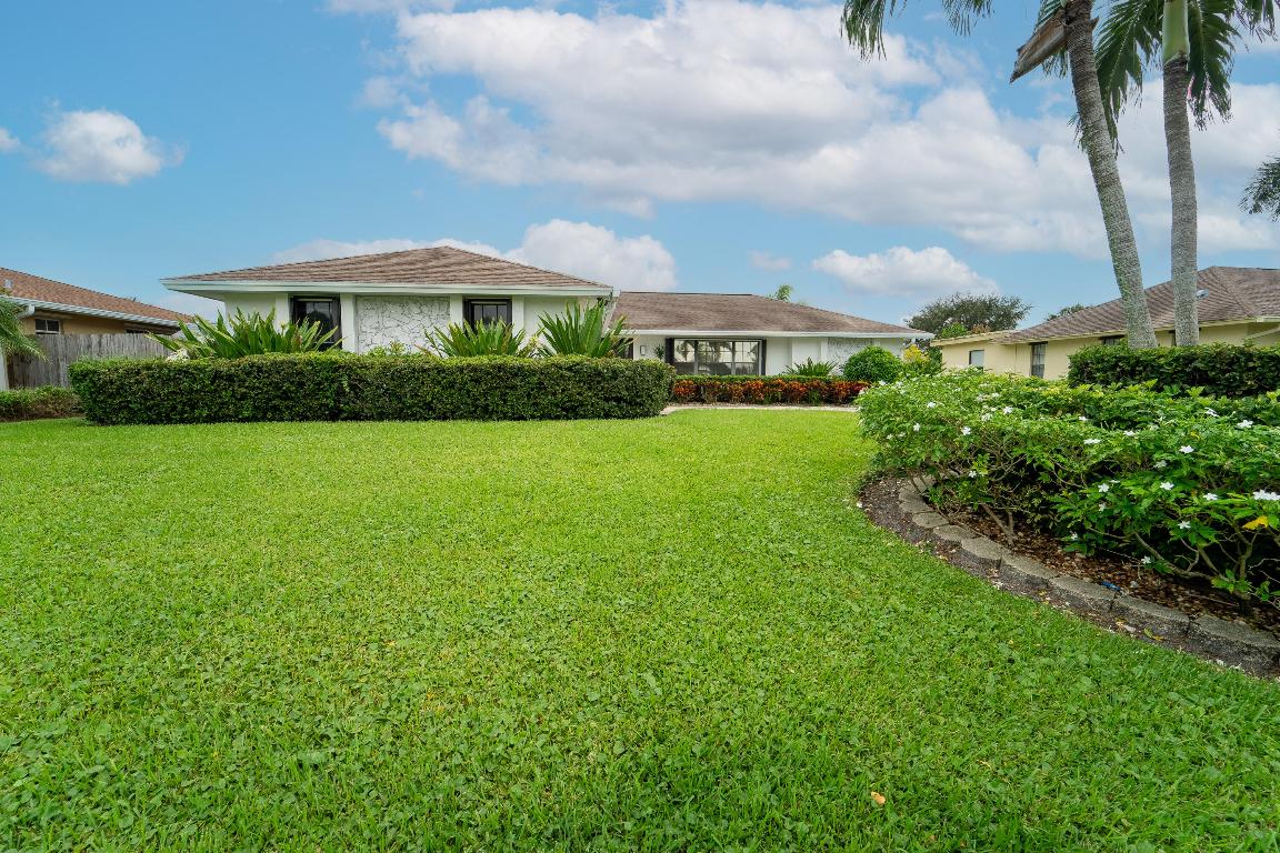 11942 Hemlock Street