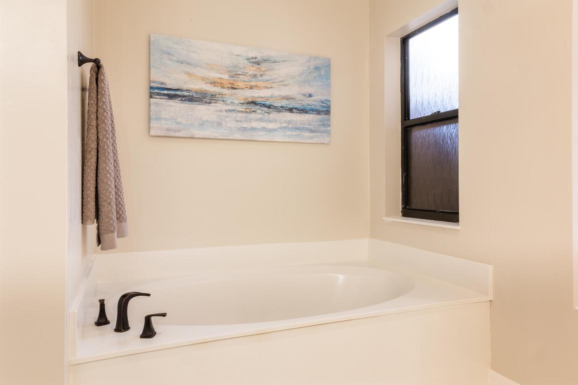 2789 SW Mariposa Circle