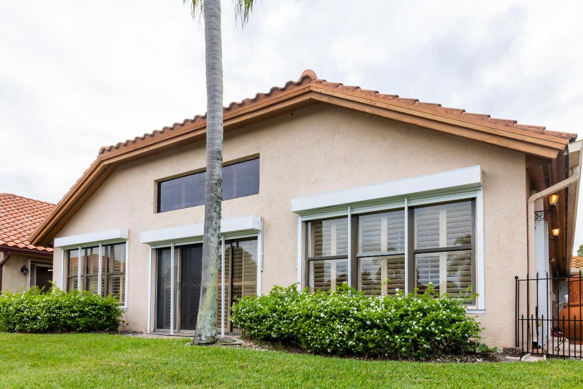 2789 SW Mariposa Circle