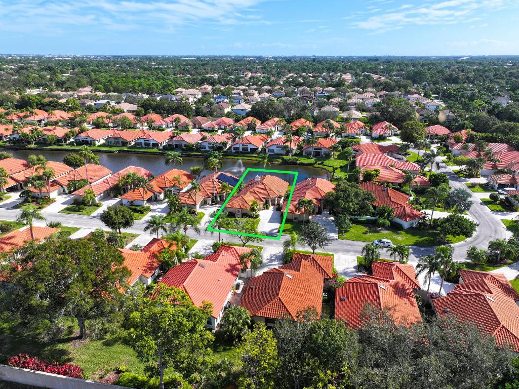 2789 SW Mariposa Circle