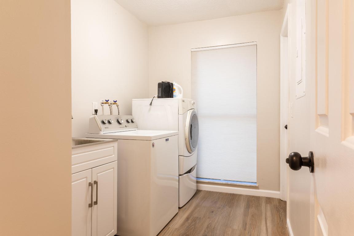 2789 SW Mariposa Circle