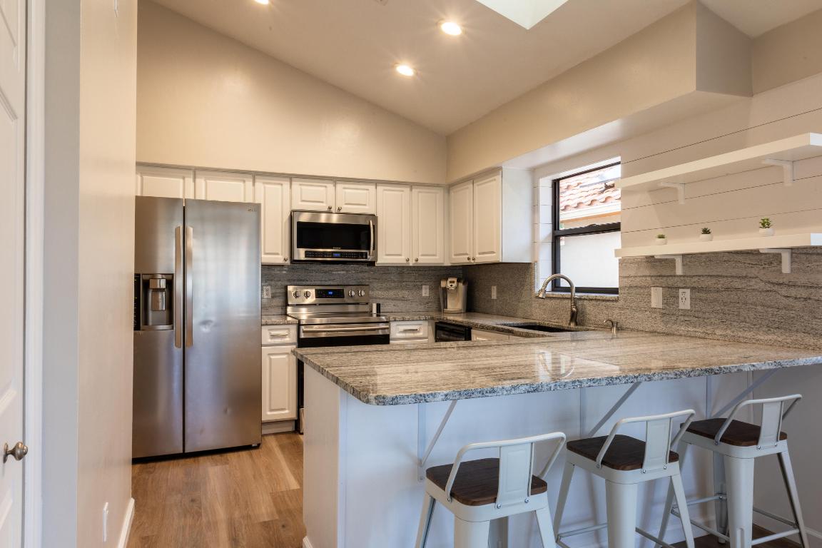 2789 SW Mariposa Circle