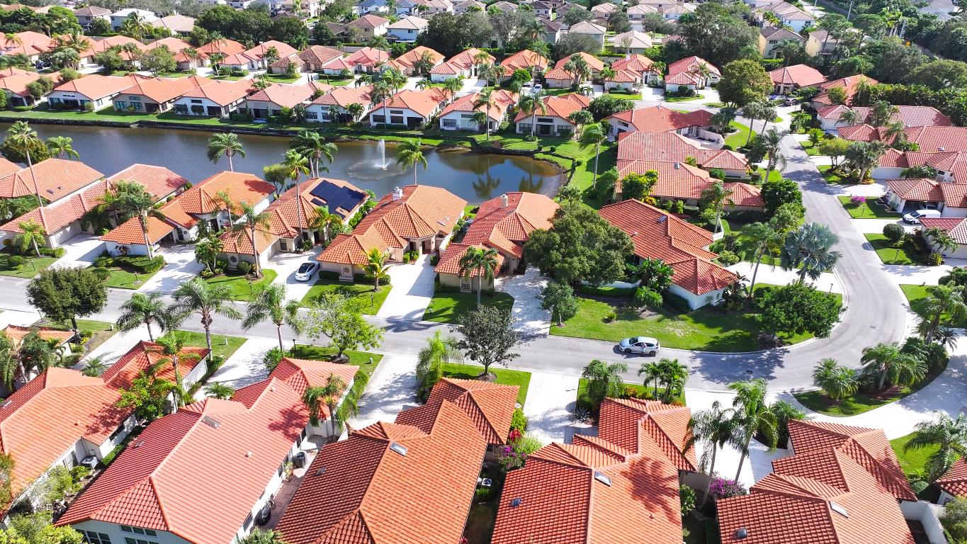 2789 SW Mariposa Circle