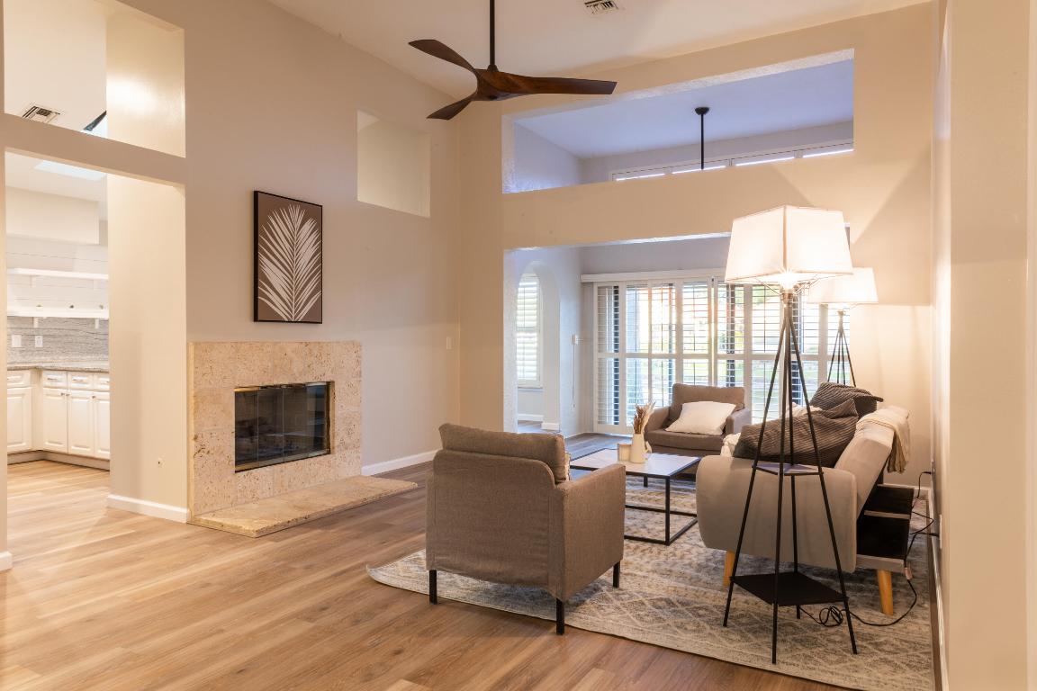 2789 SW Mariposa Circle