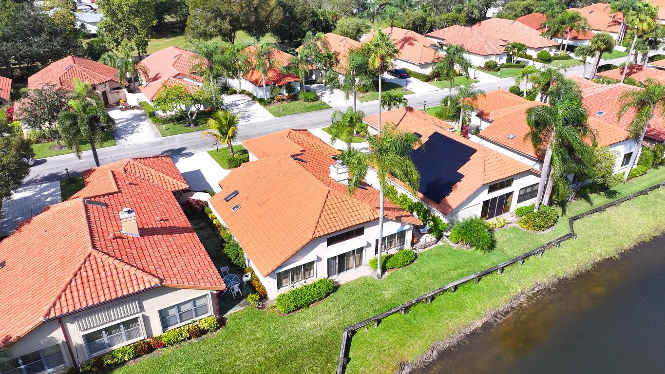 2789 SW Mariposa Circle