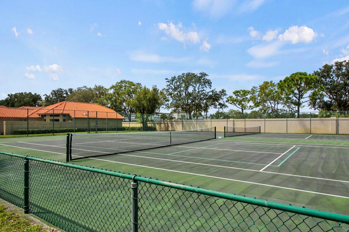 2789 SW Mariposa Circle