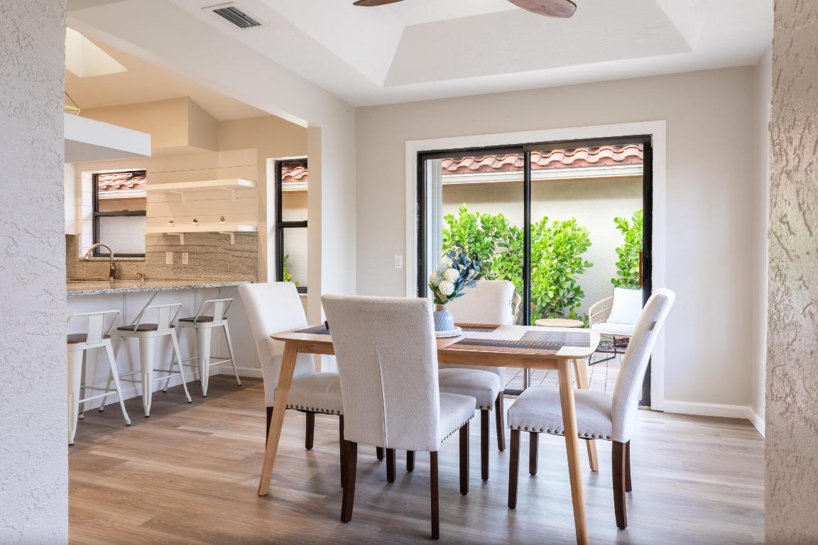 2789 SW Mariposa Circle