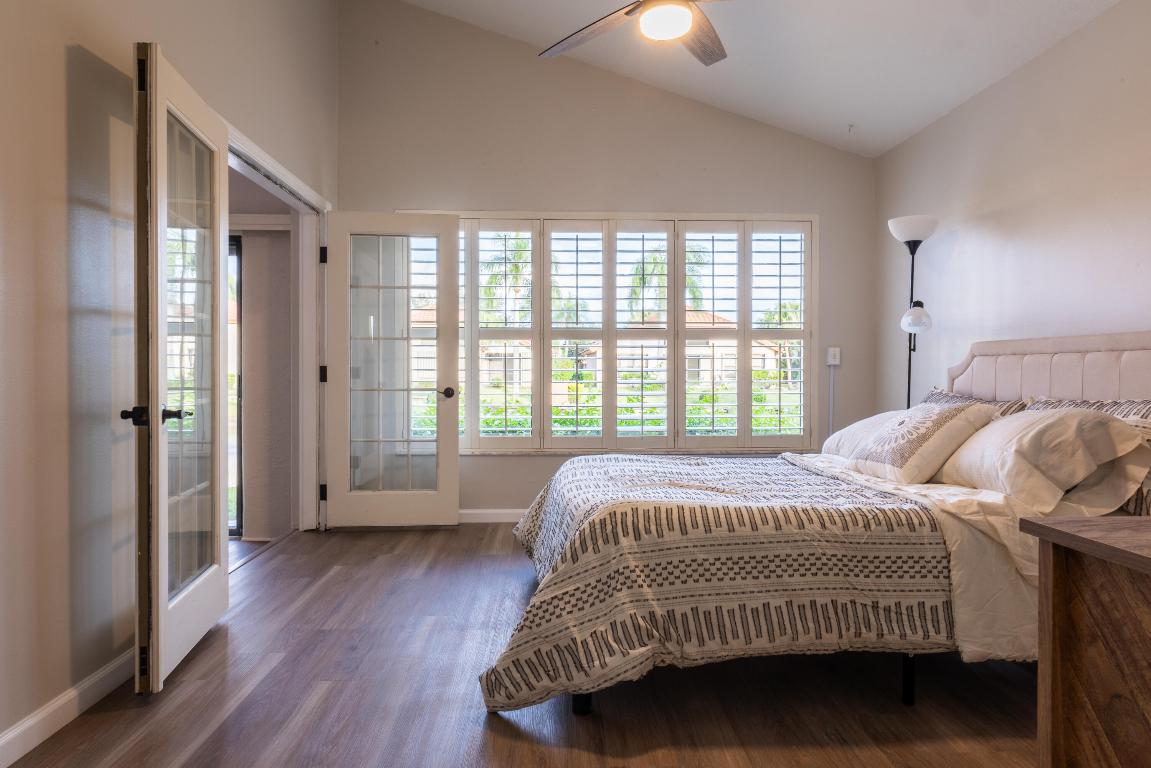 2789 SW Mariposa Circle