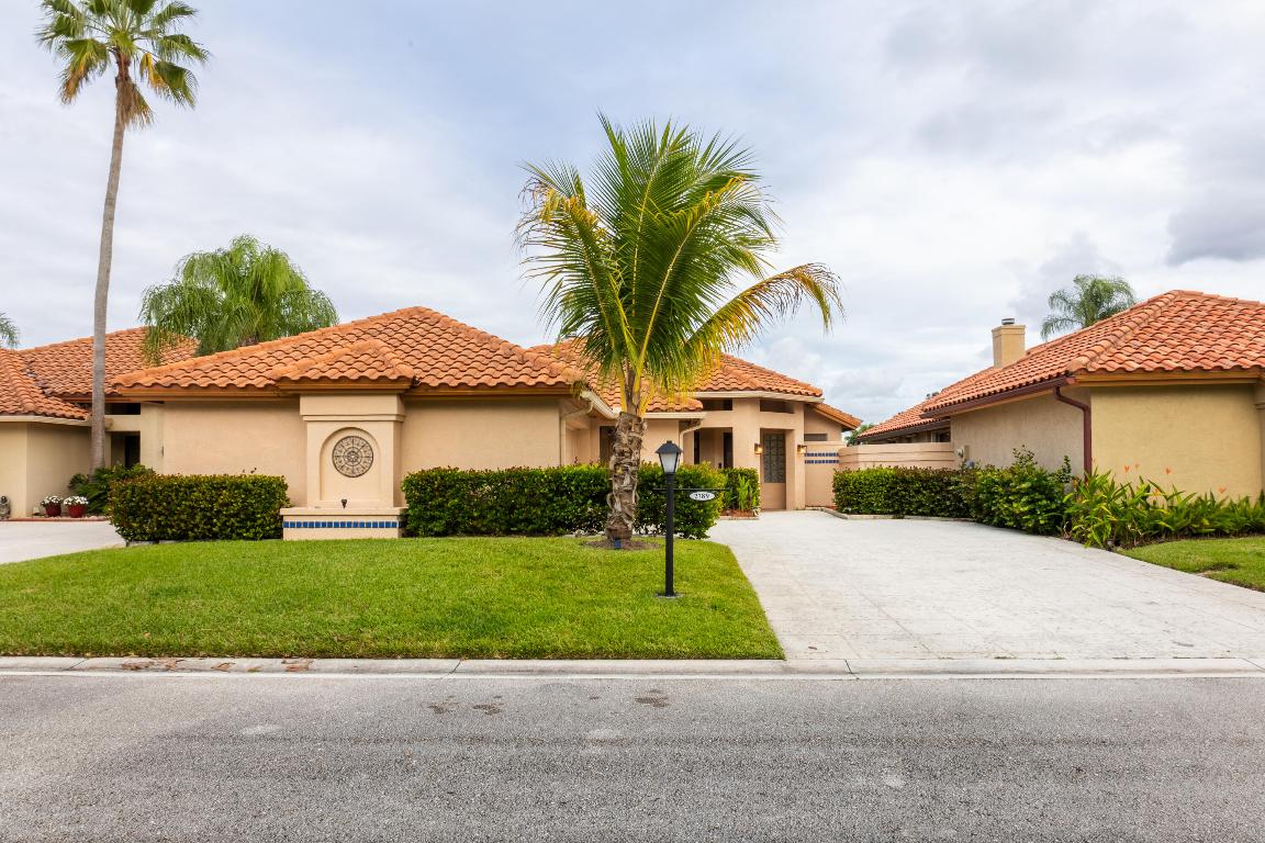 2789 SW Mariposa Circle