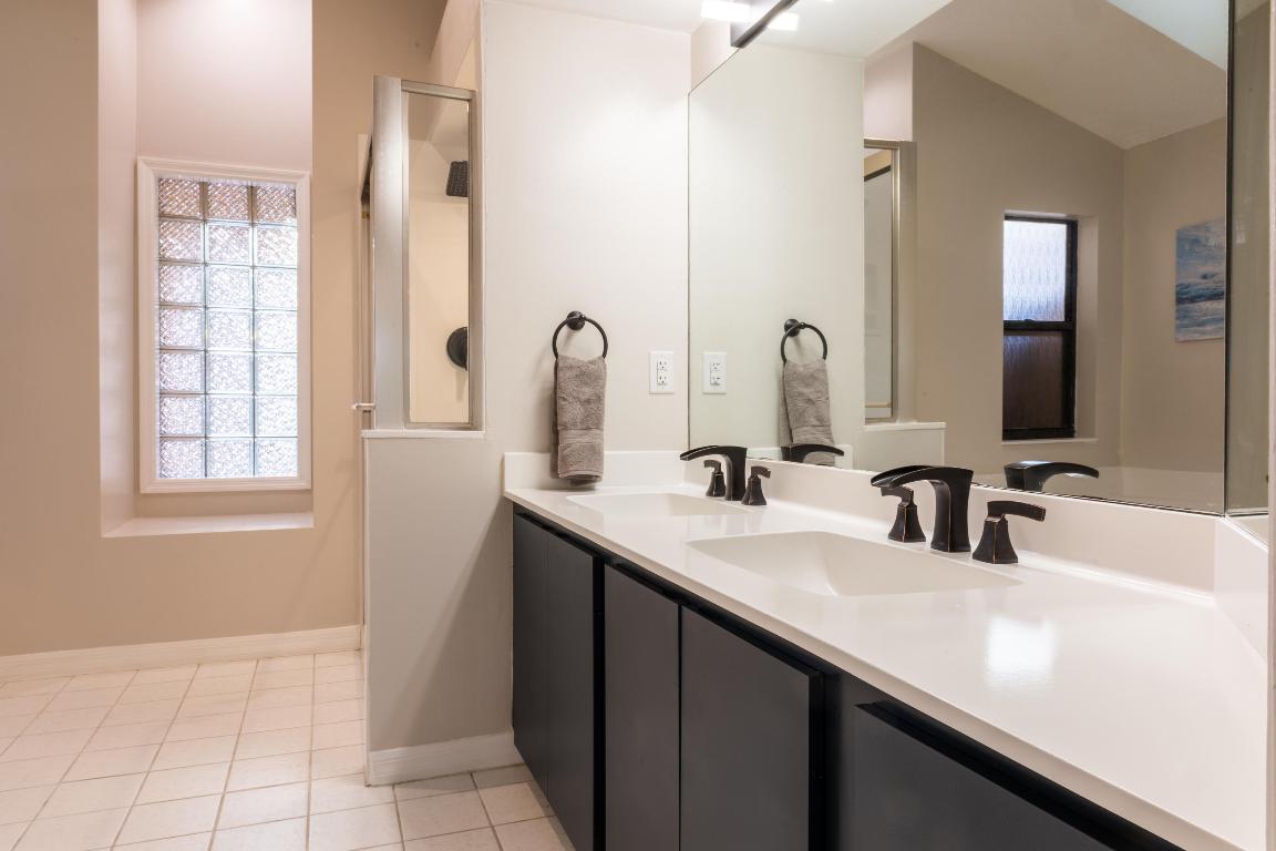 2789 SW Mariposa Circle