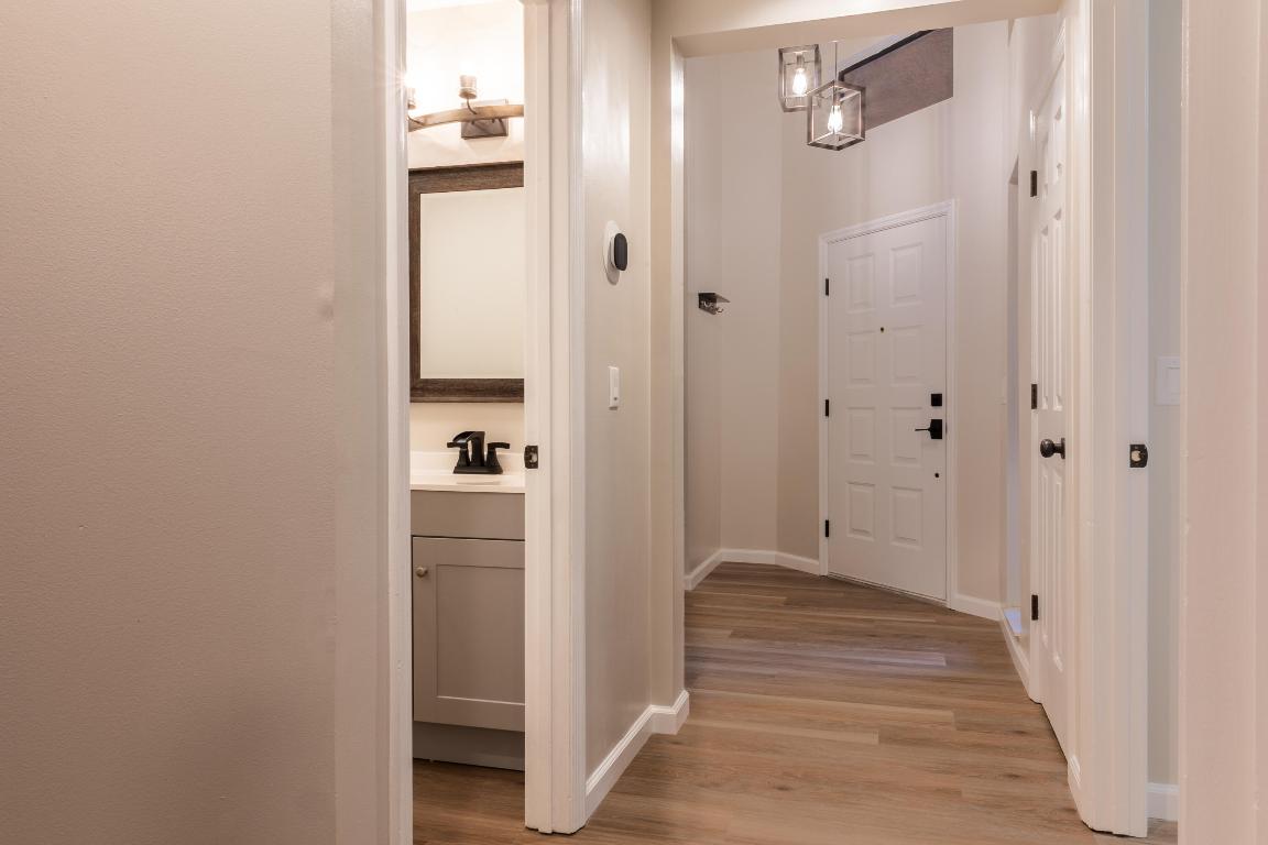 2789 SW Mariposa Circle