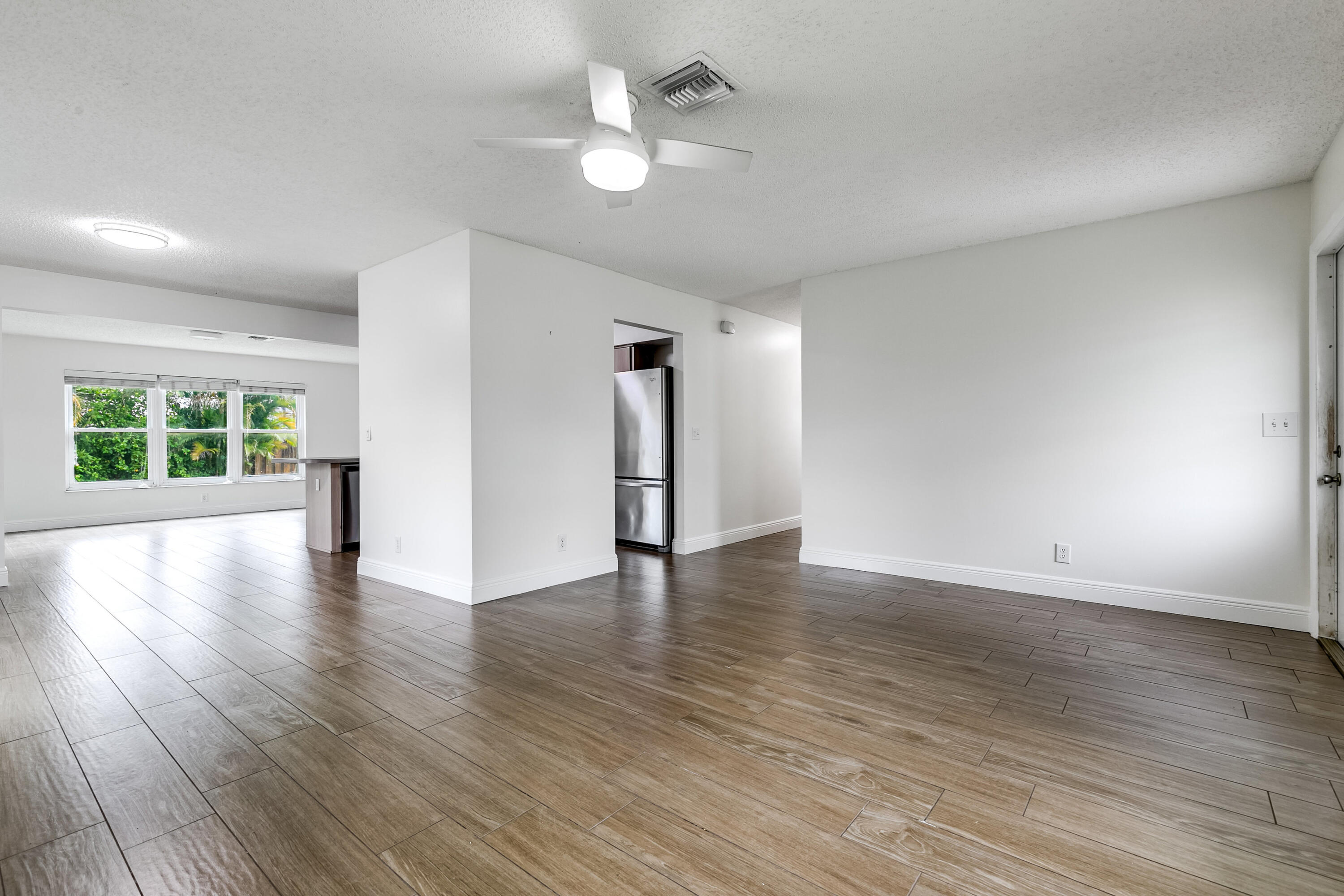 8901 SE Sandcastle Circle