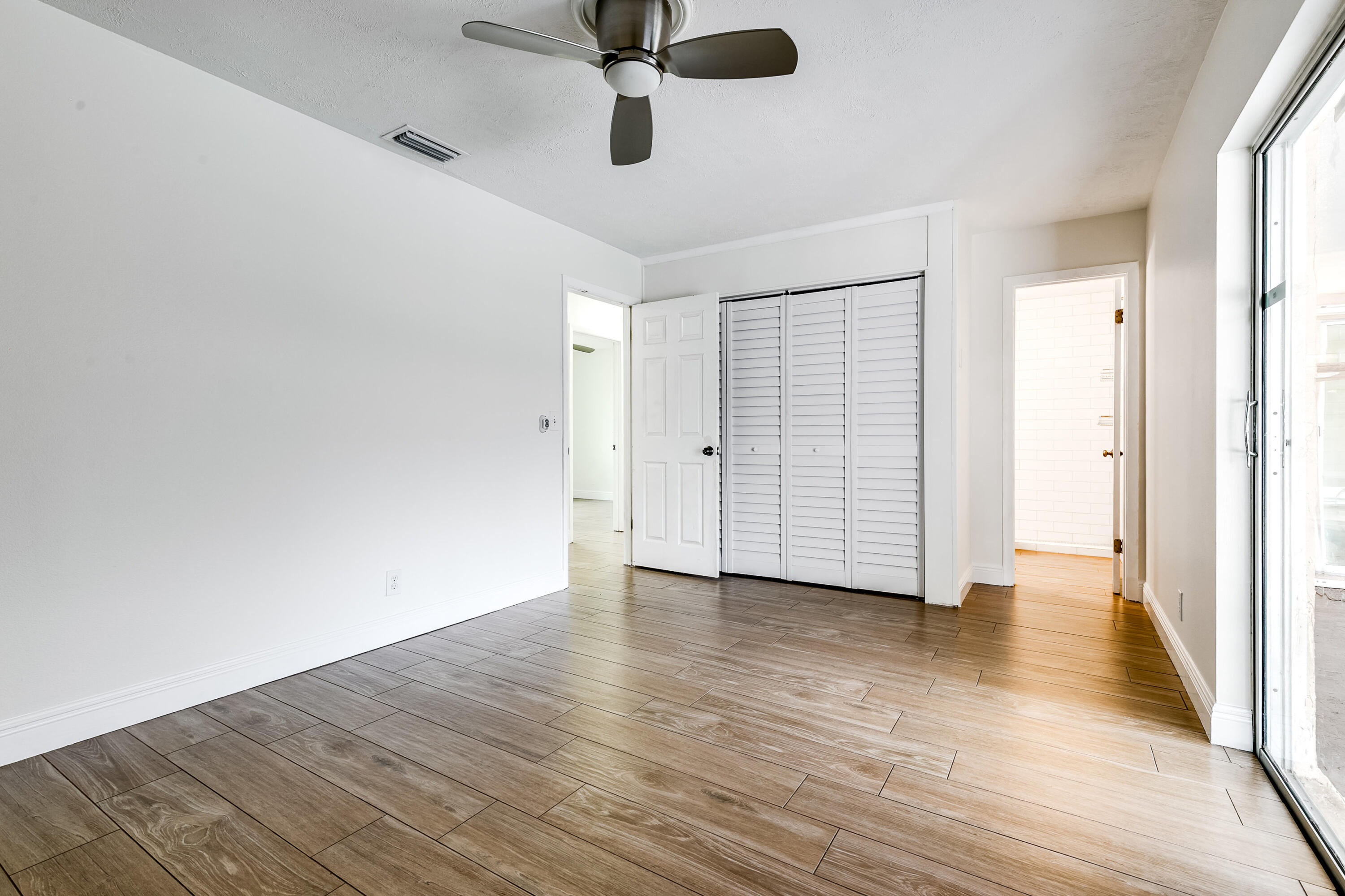 8901 SE Sandcastle Circle