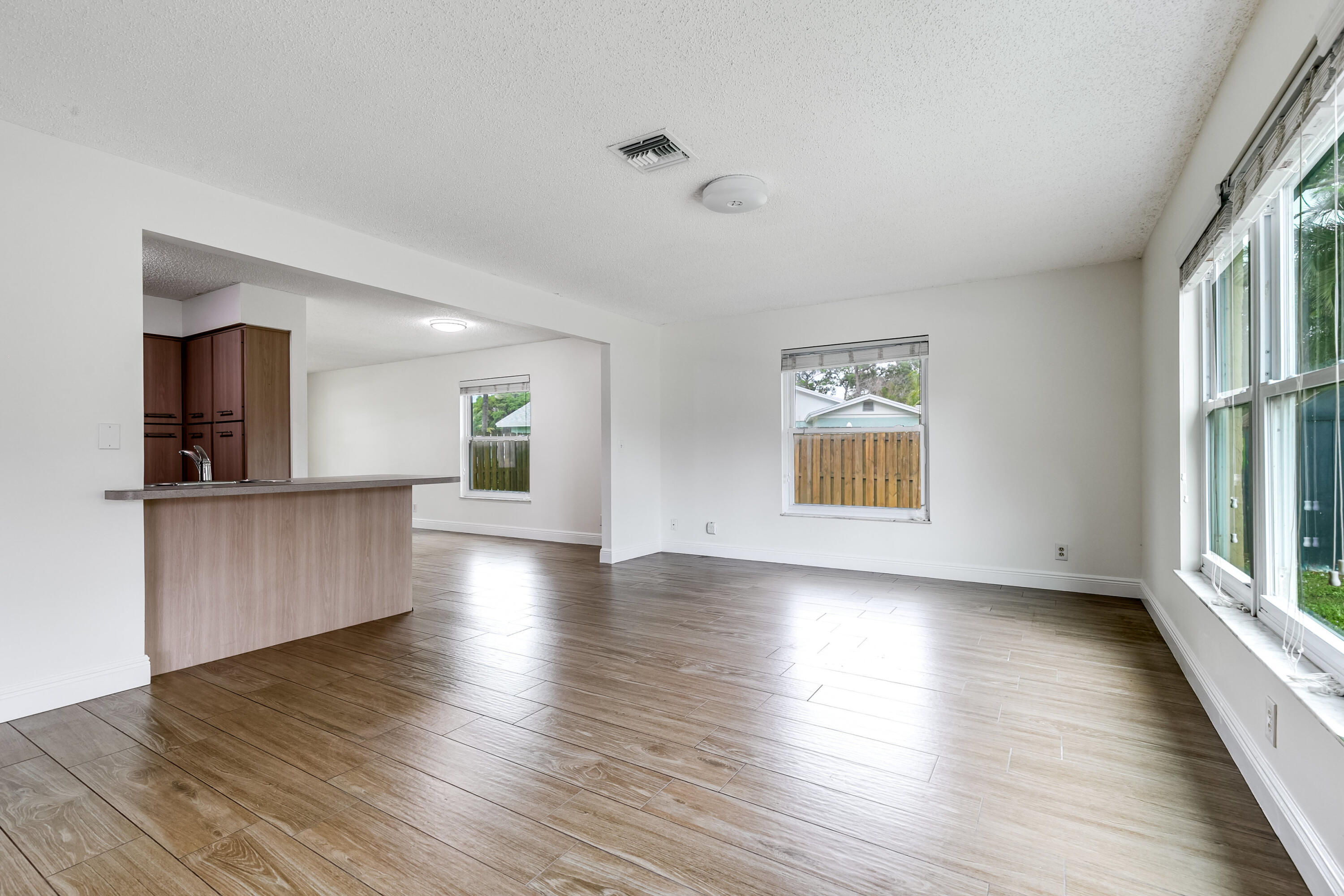 8901 SE Sandcastle Circle