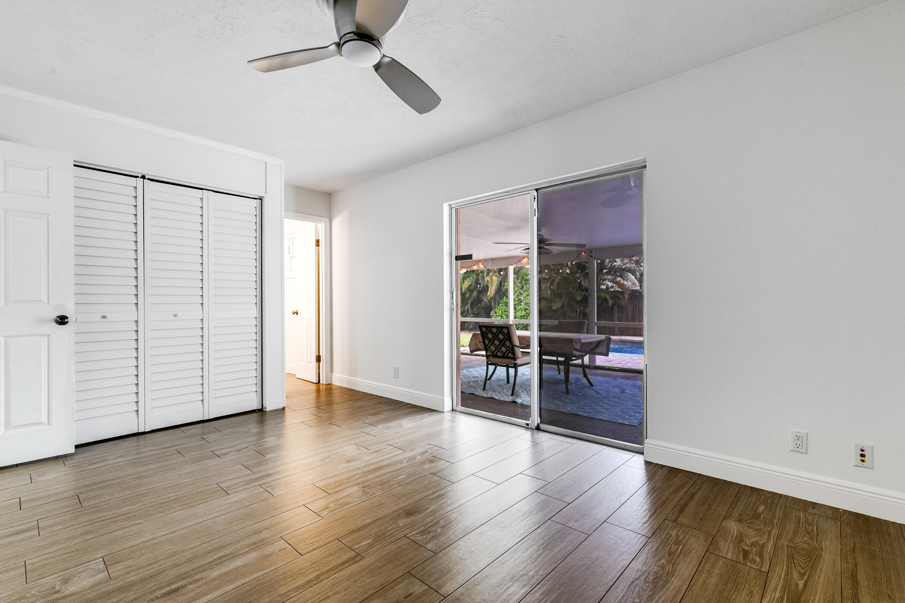 8901 SE Sandcastle Circle