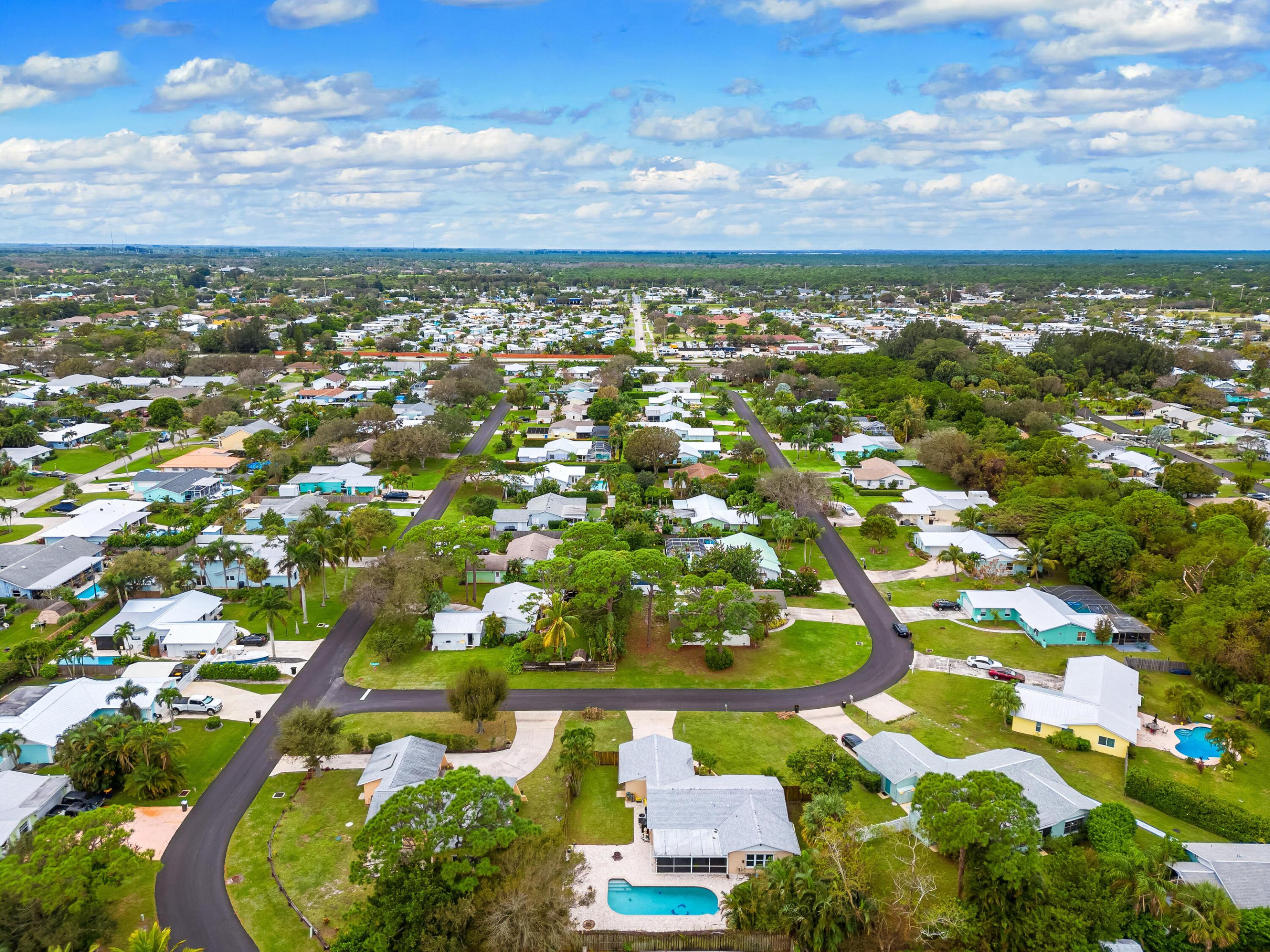 8901 SE Sandcastle Circle