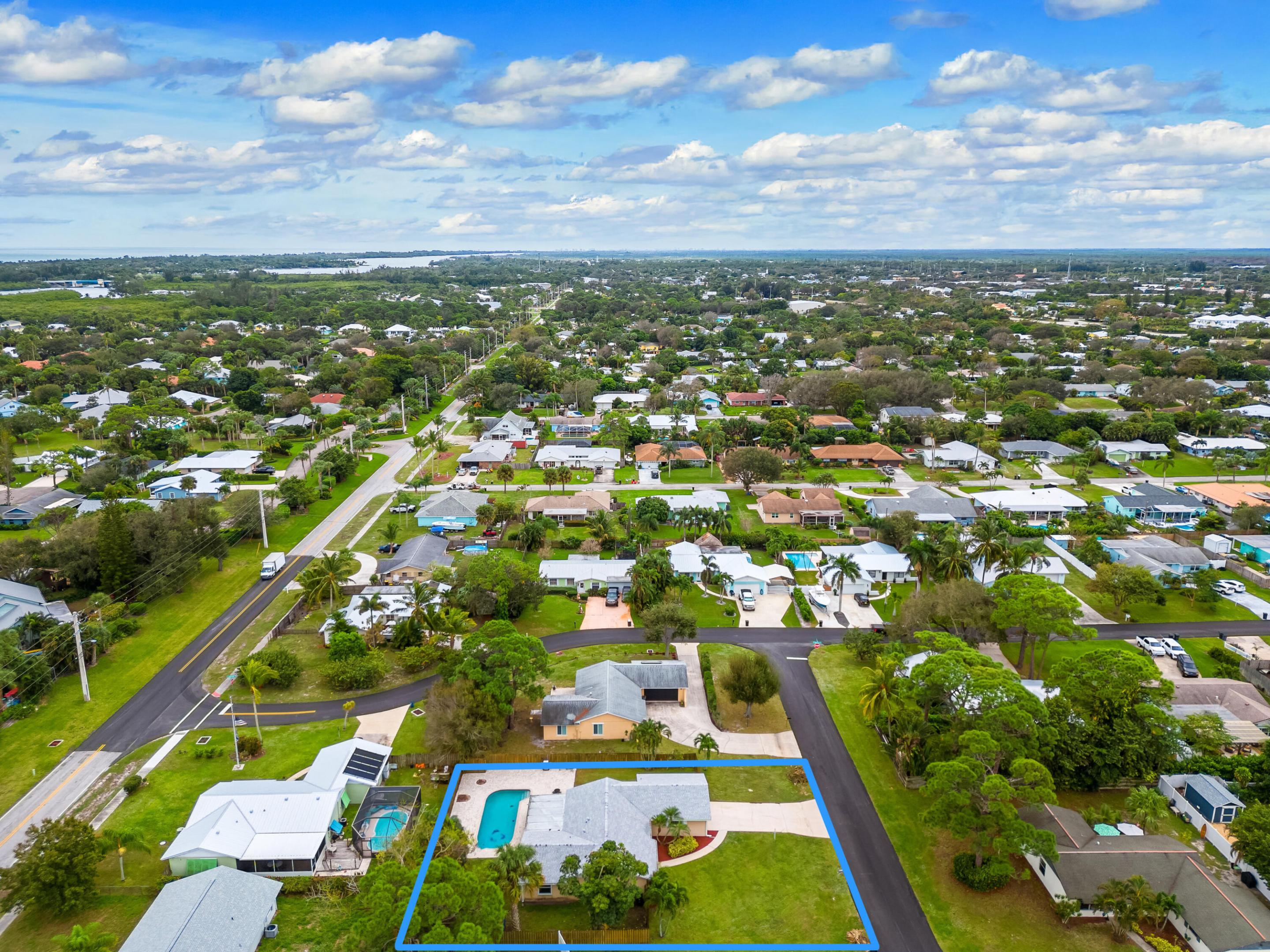 8901 SE Sandcastle Circle