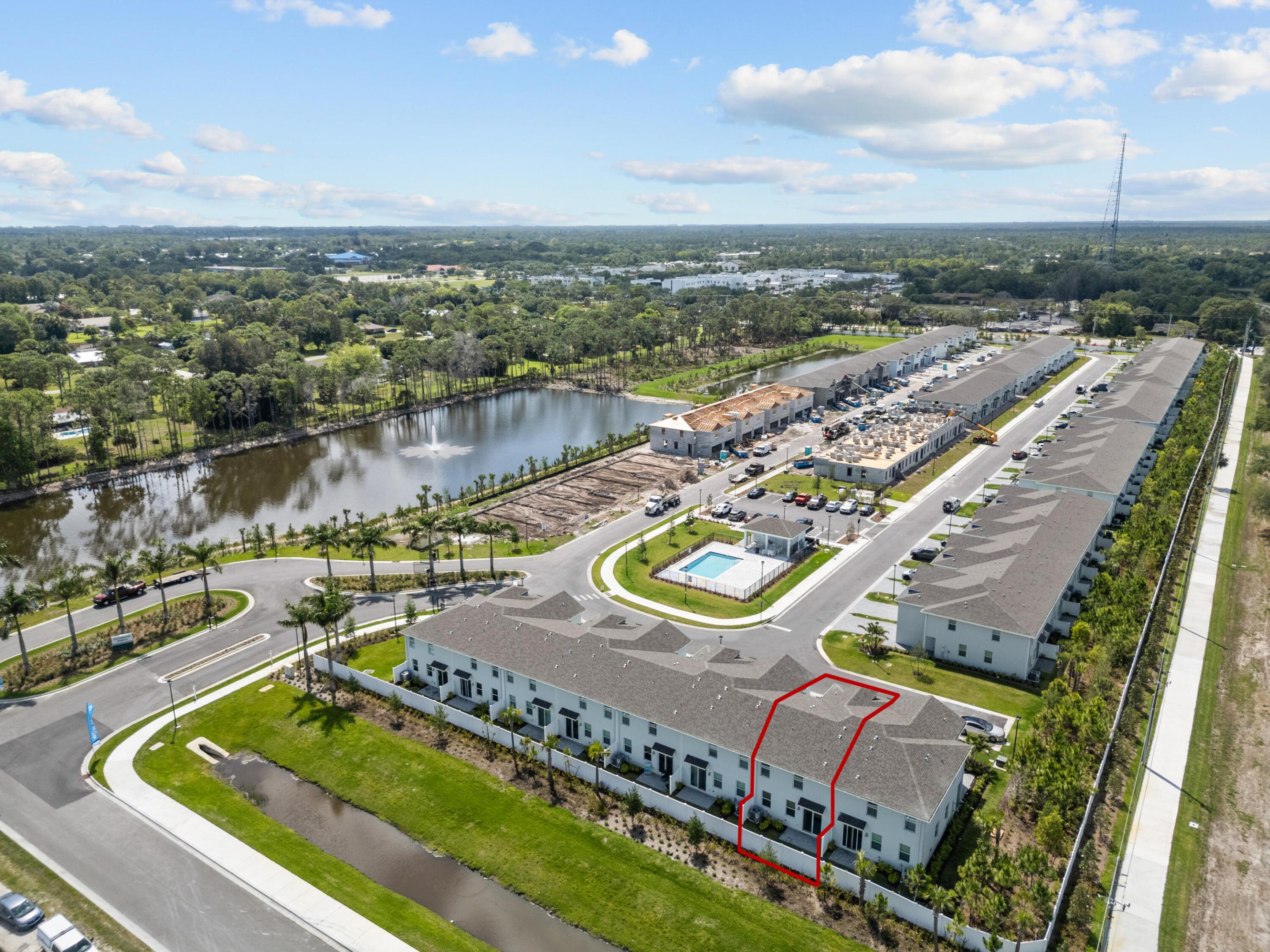 5622 SE Edgewater Circle