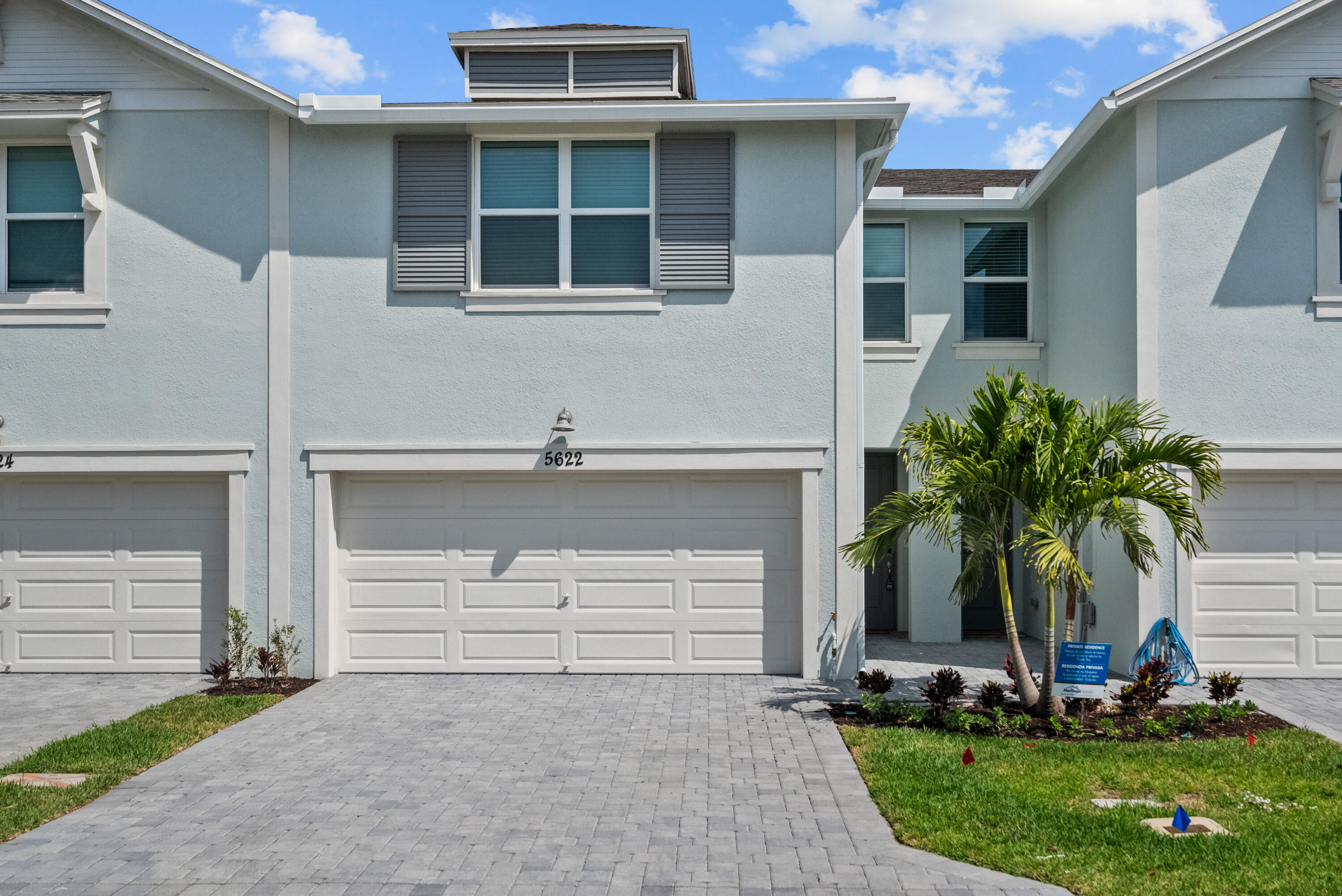5622 SE Edgewater Circle