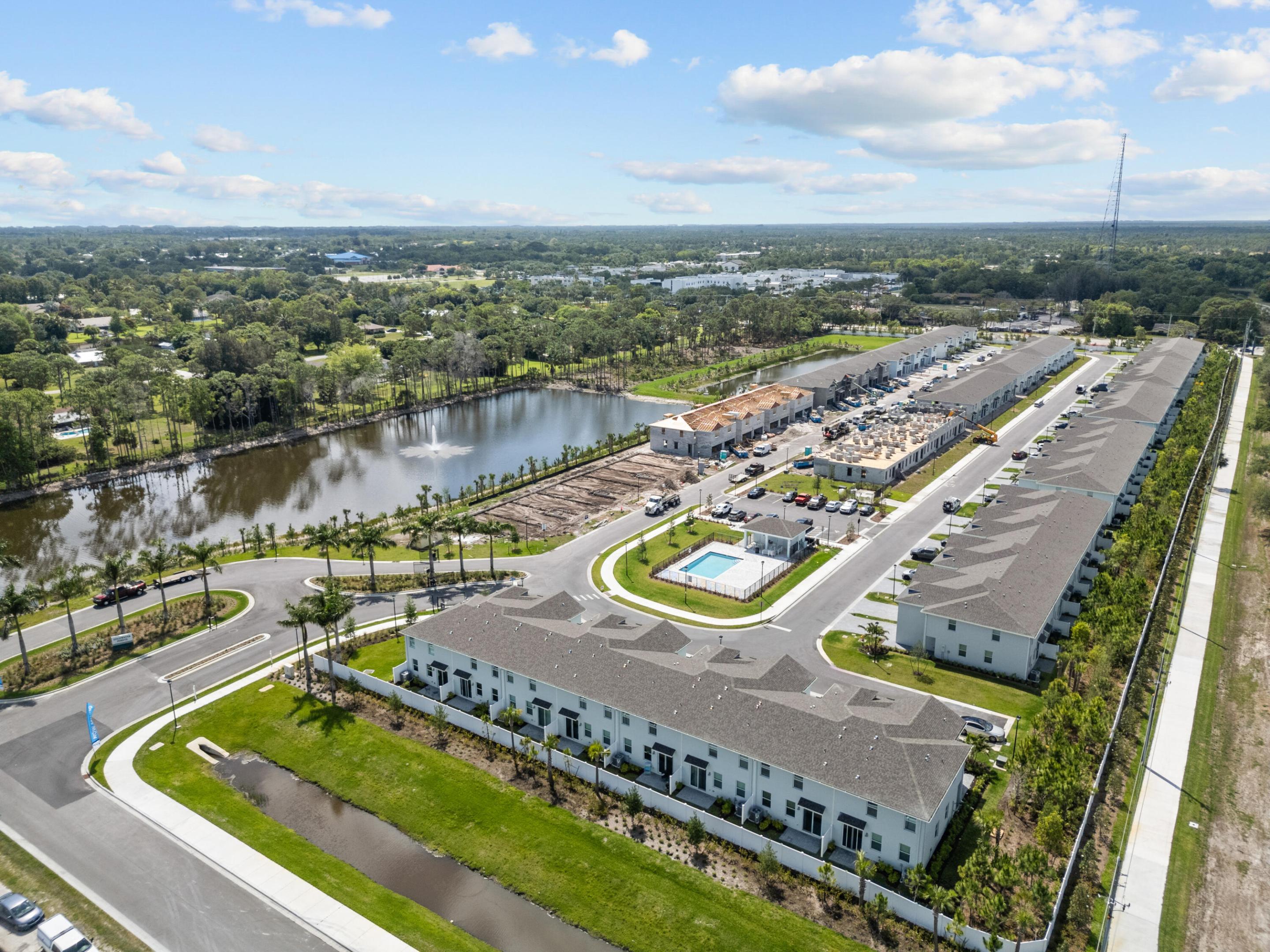 5622 SE Edgewater Circle