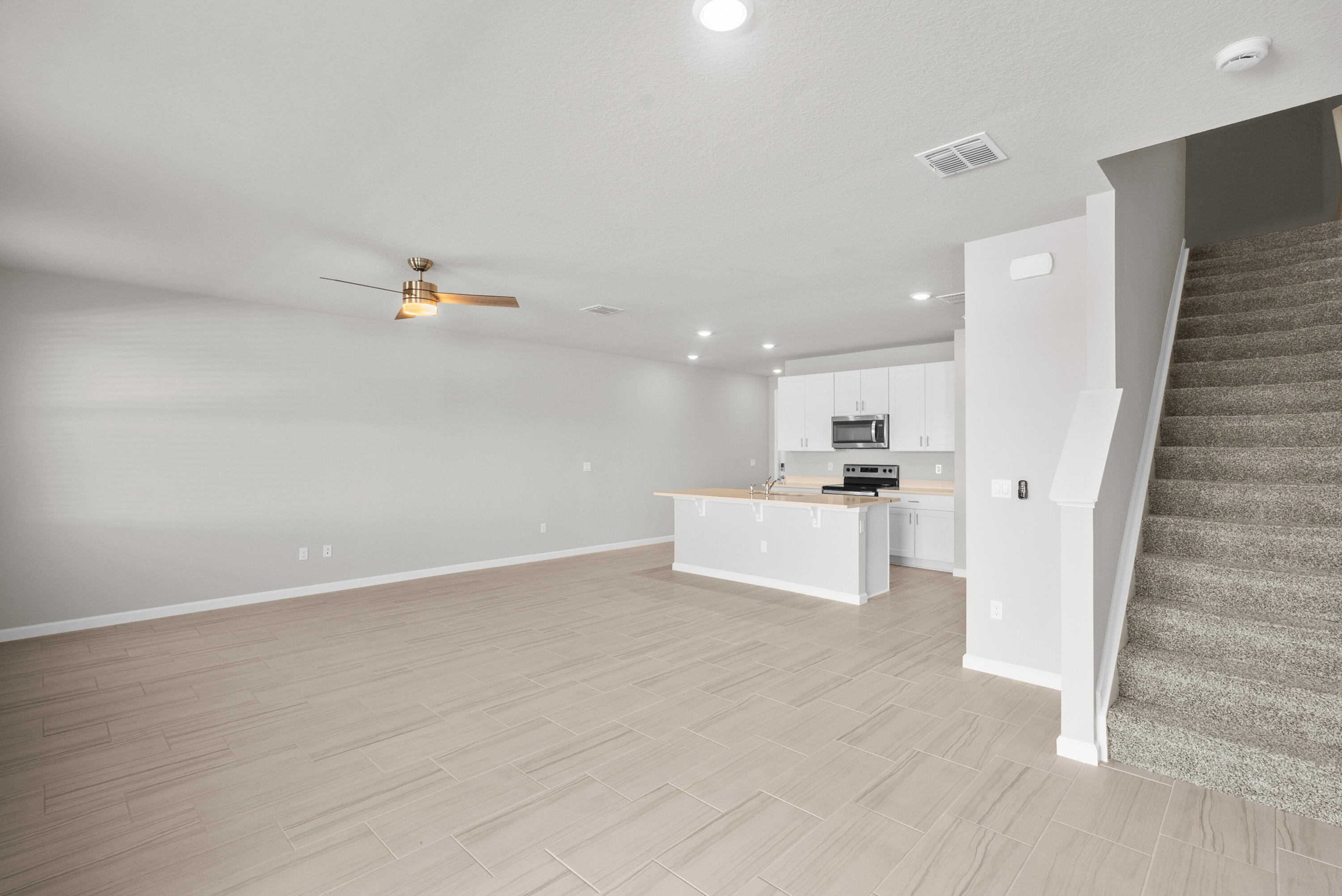 5622 SE Edgewater Circle