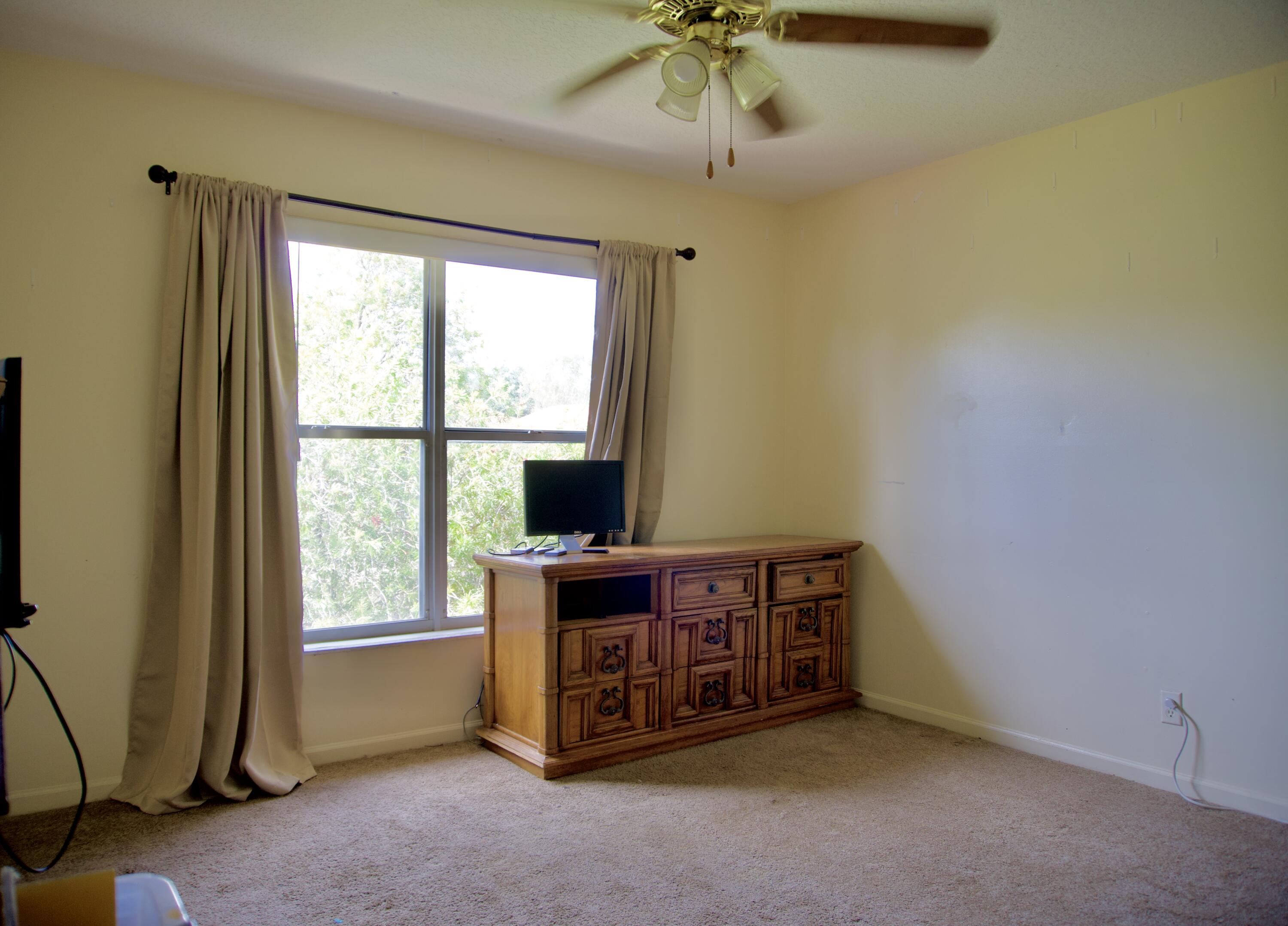 1043 Aspri Way