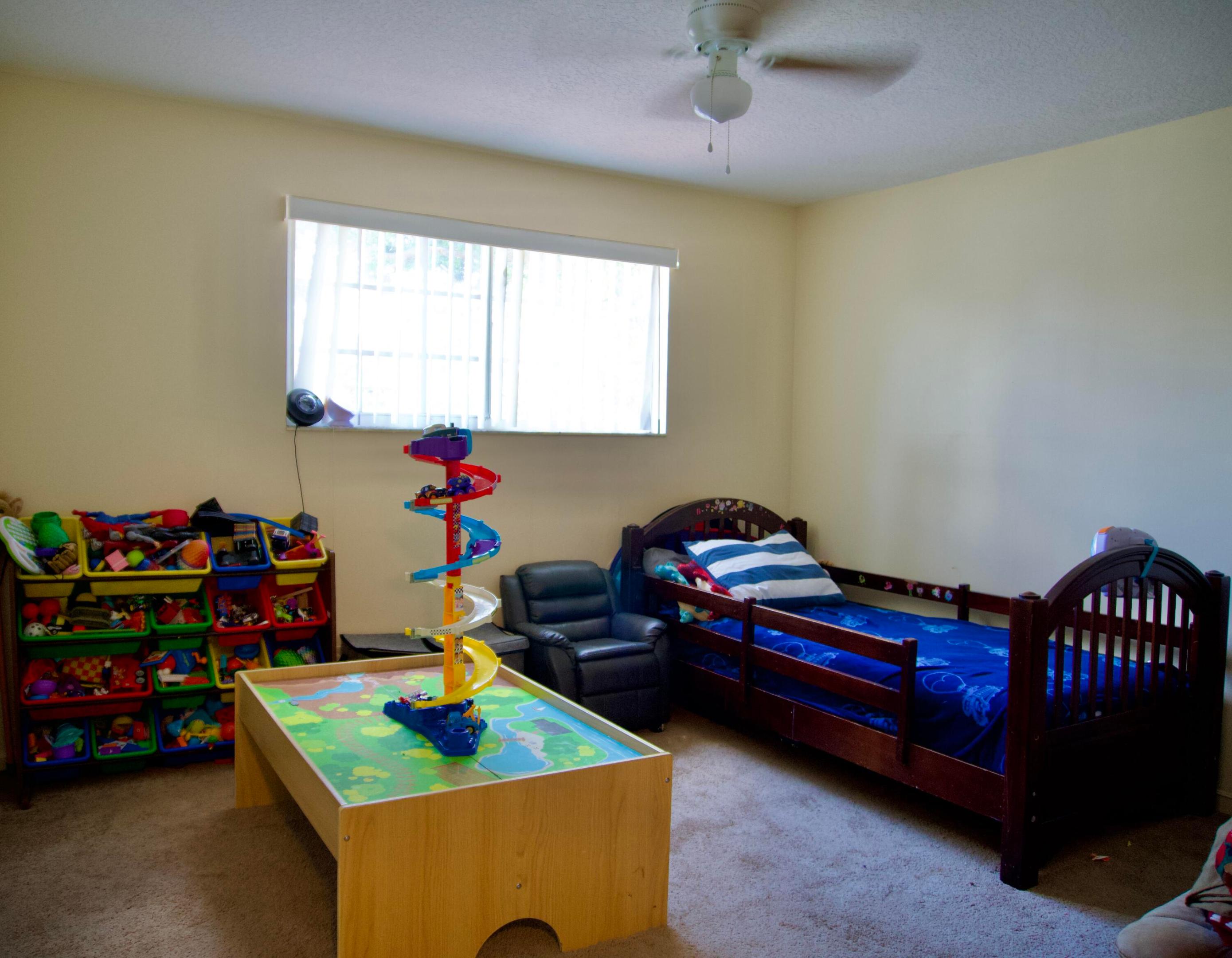 1043 Aspri Way