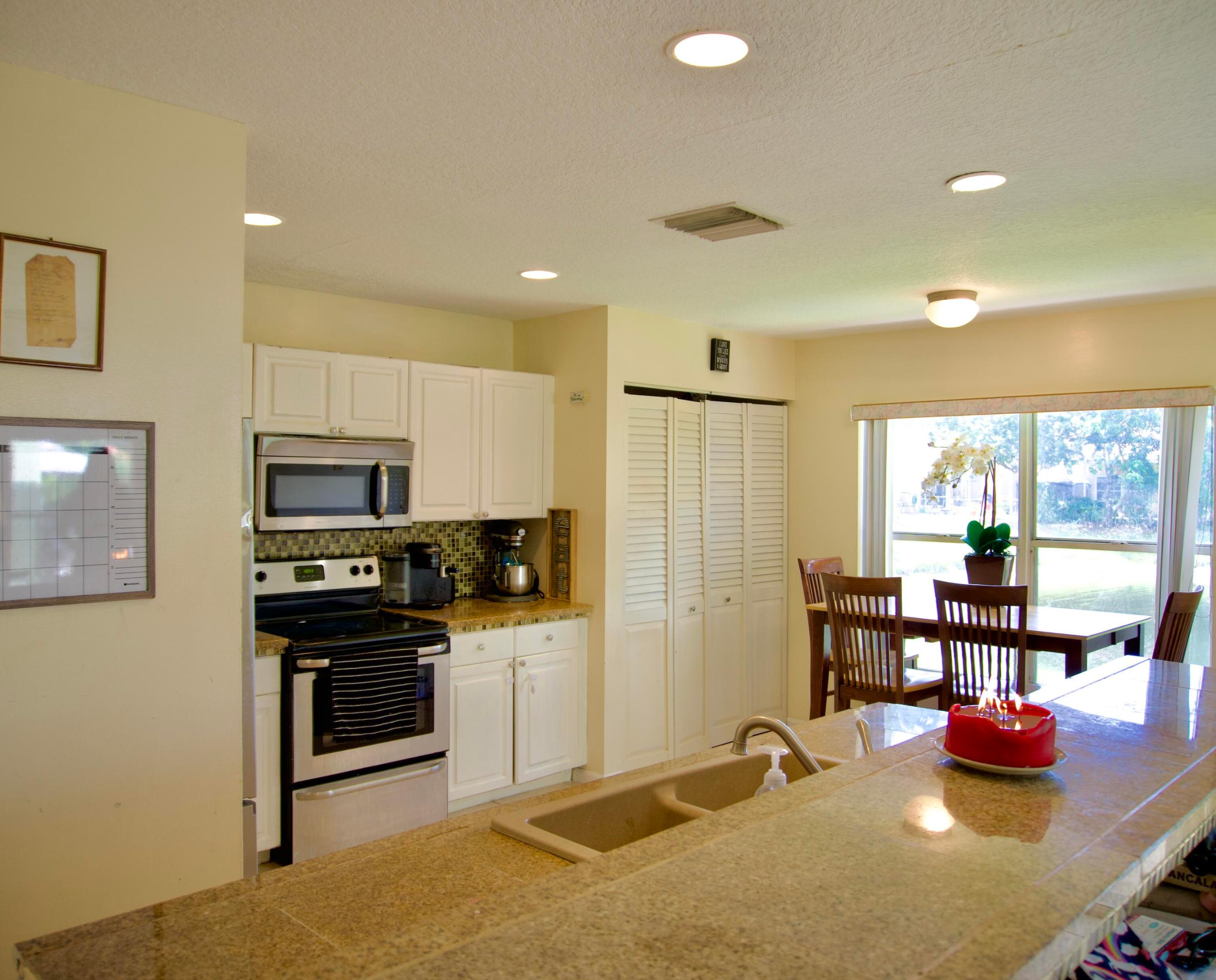 1043 Aspri Way