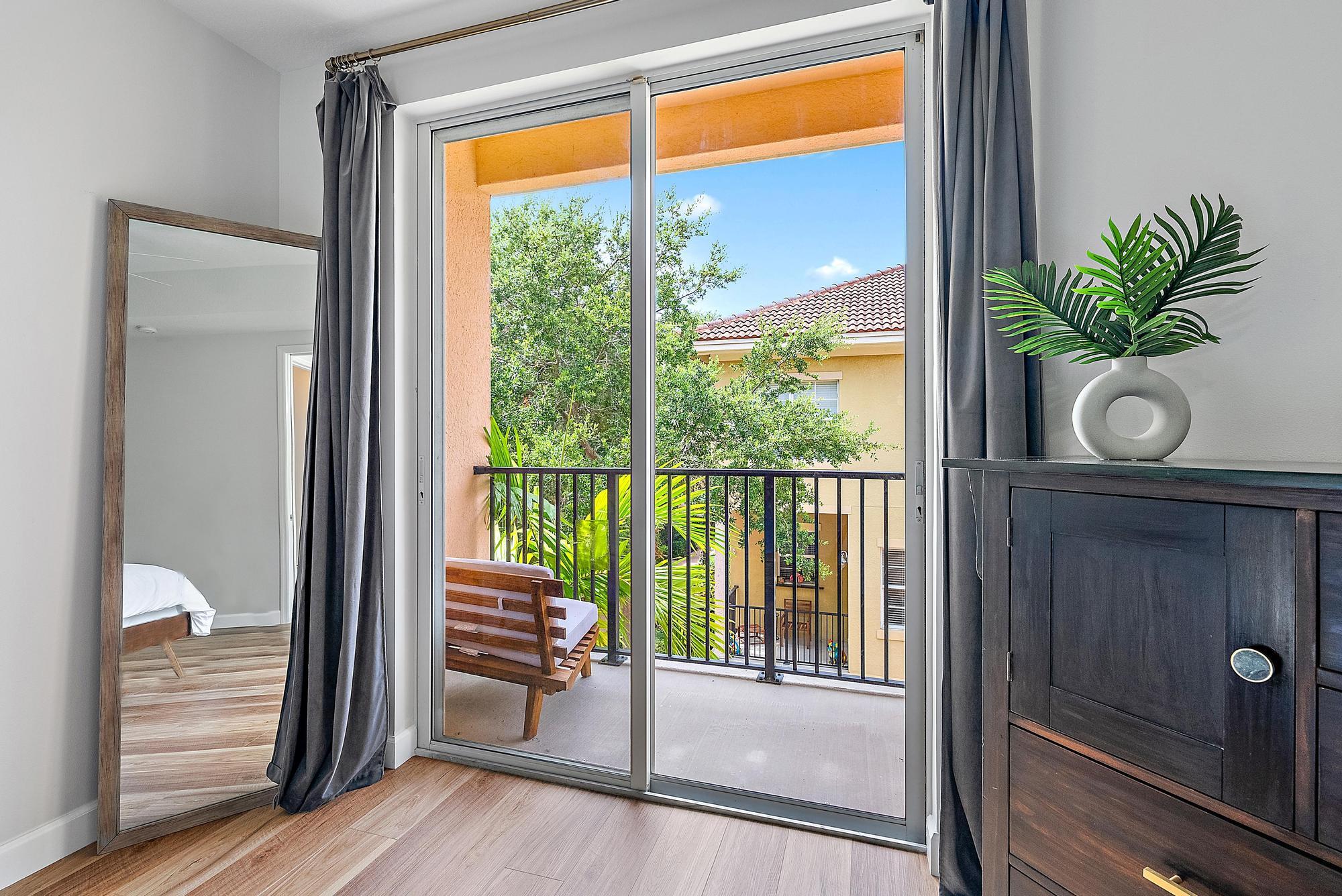 2663 Ravella Lane