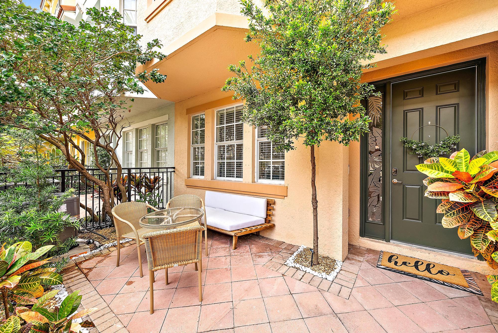 2663 Ravella Lane