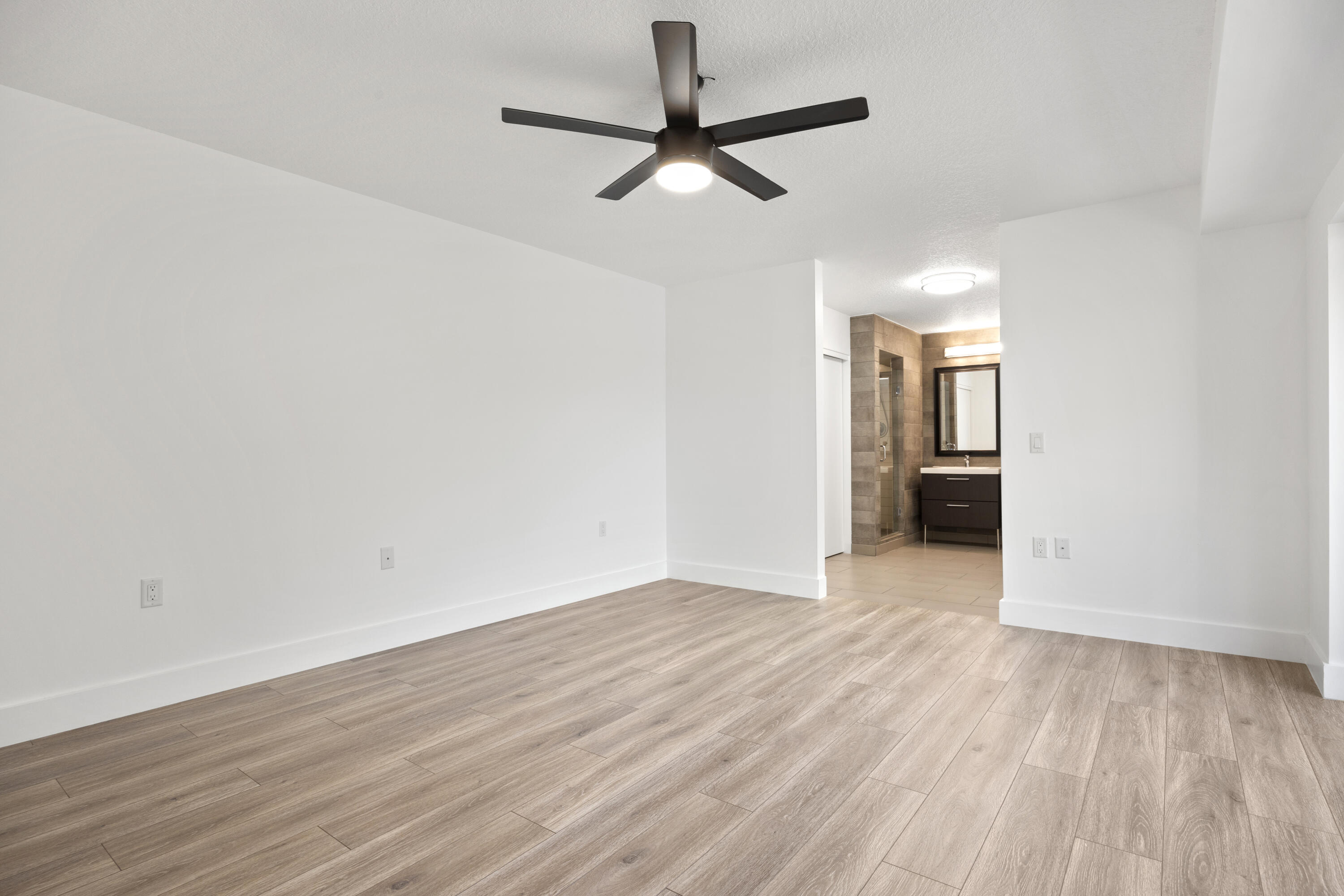 2421 24th Lane
