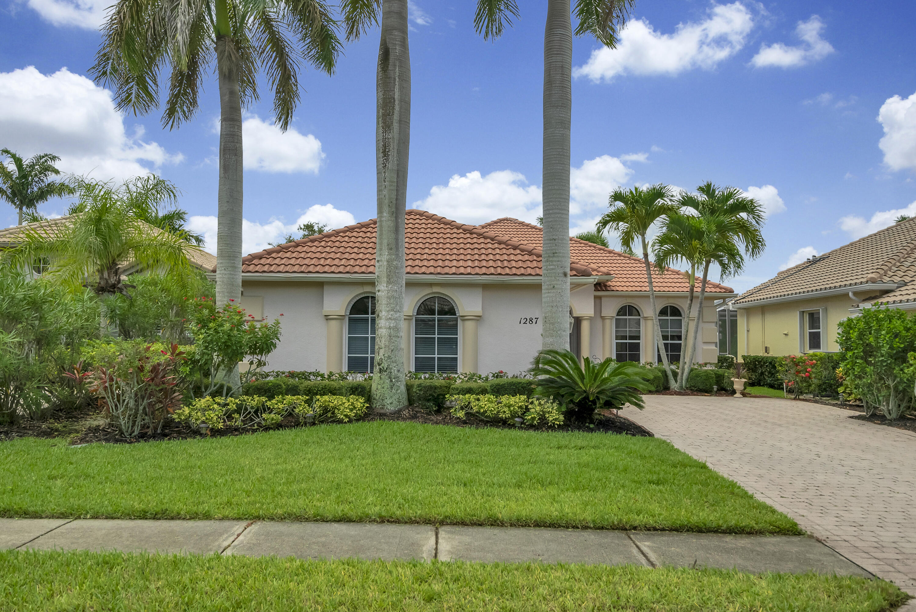 1287 NW Mossy Oak Way