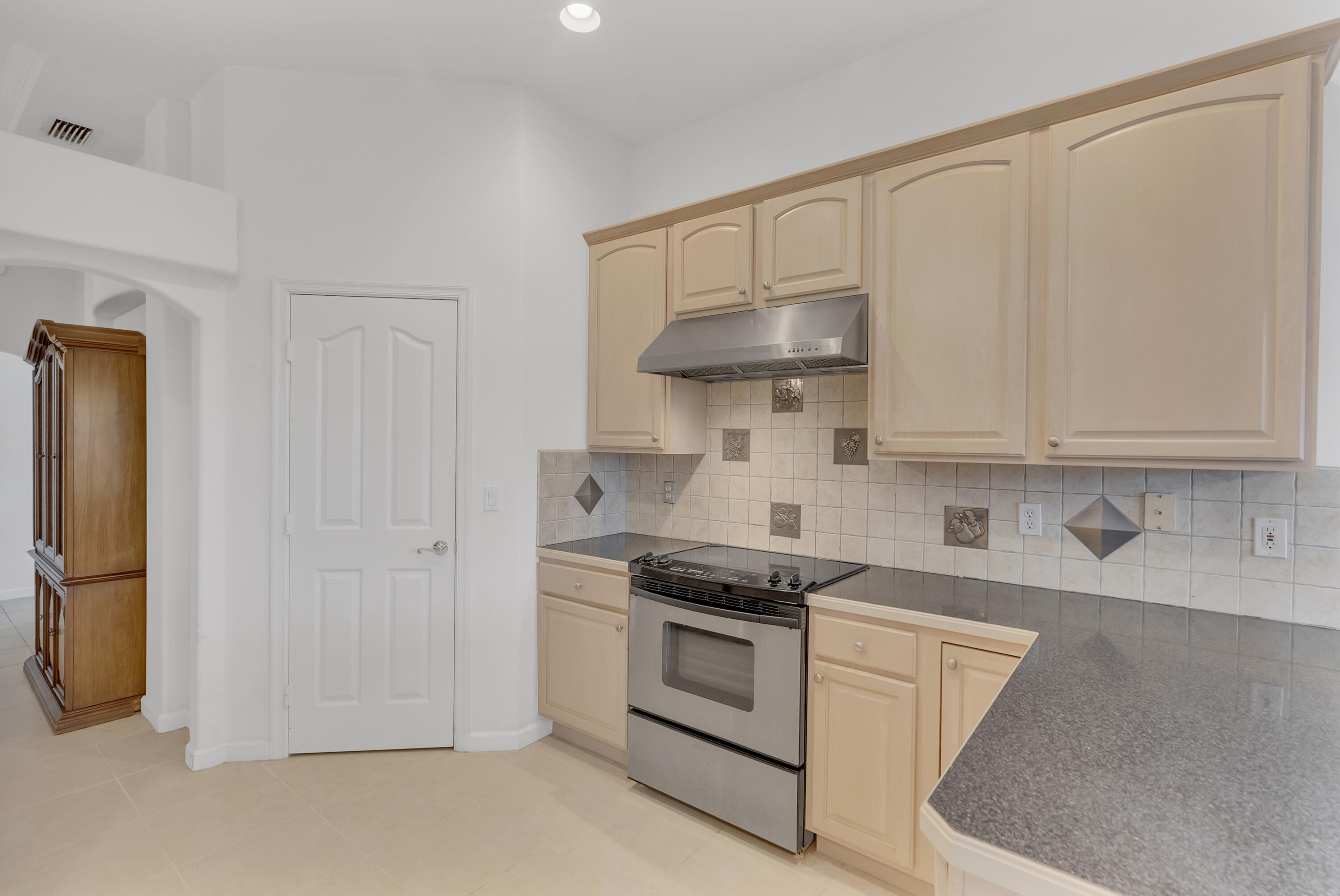 1287 NW Mossy Oak Way