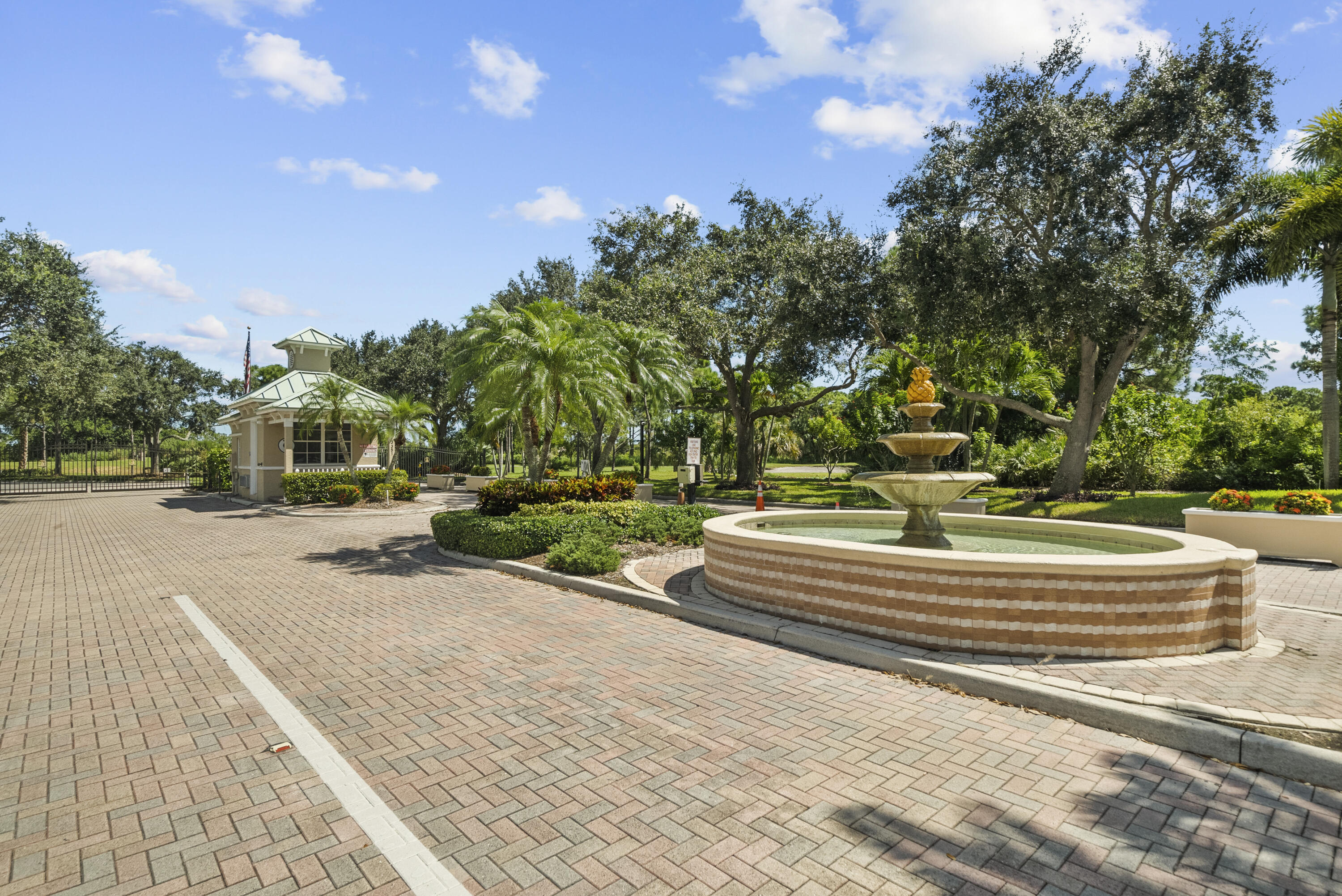 1287 NW Mossy Oak Way